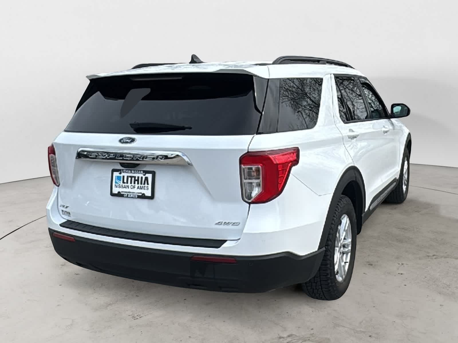 Thumbnail: 2023 Ford Explorer - 5