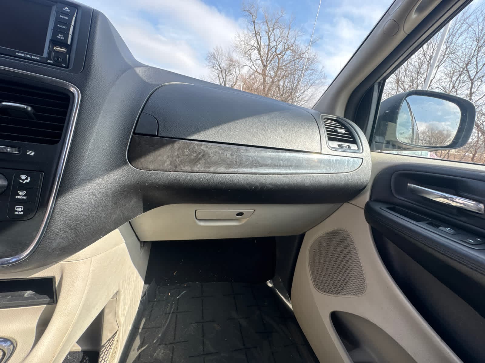 Thumbnail: 2016 Dodge Grand Caravan - 22