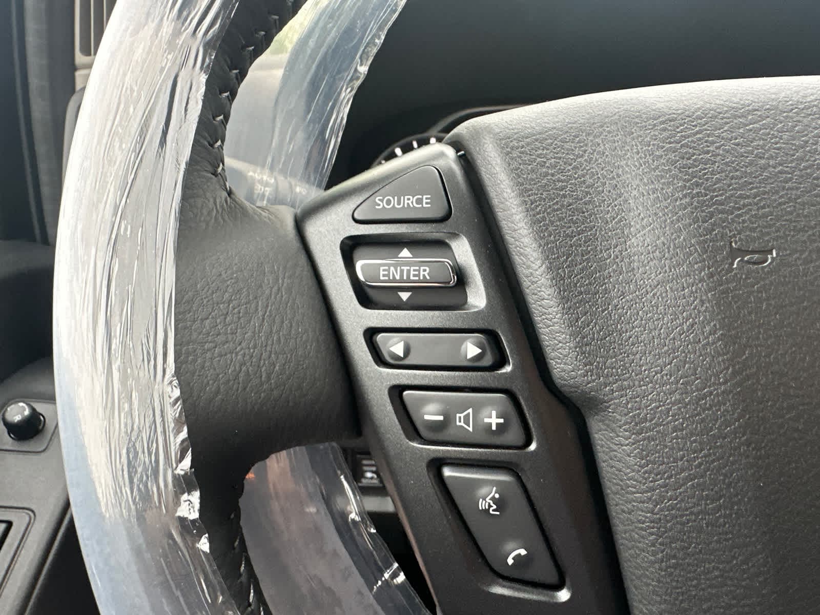 2025 Nissan Frontier SV 20