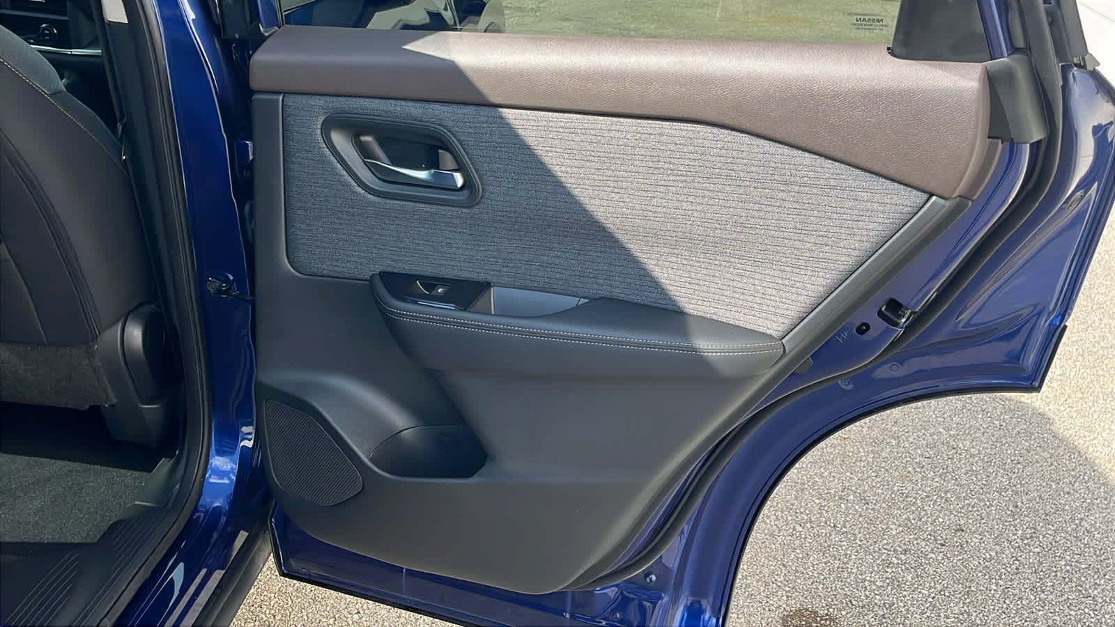 Thumbnail: 2023 Nissan Rogue - 8