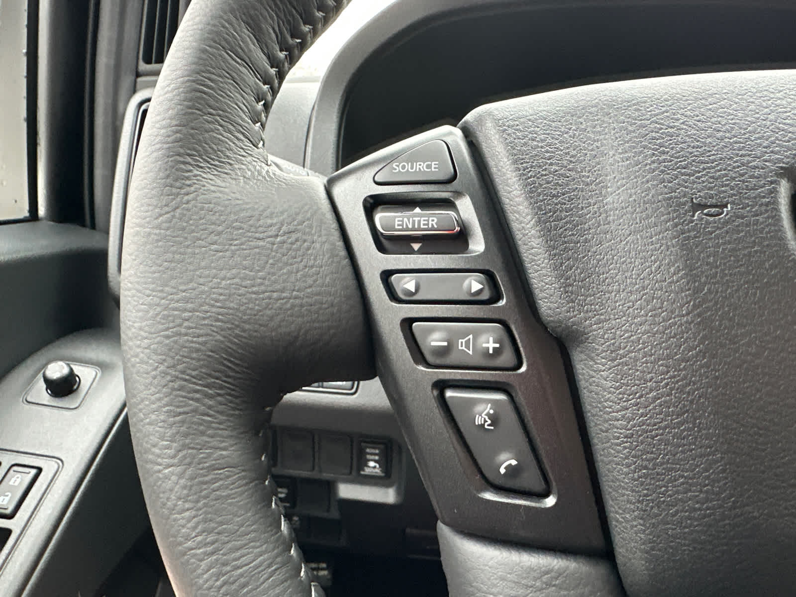 Thumbnail: 2026 Nissan Frontier - 23