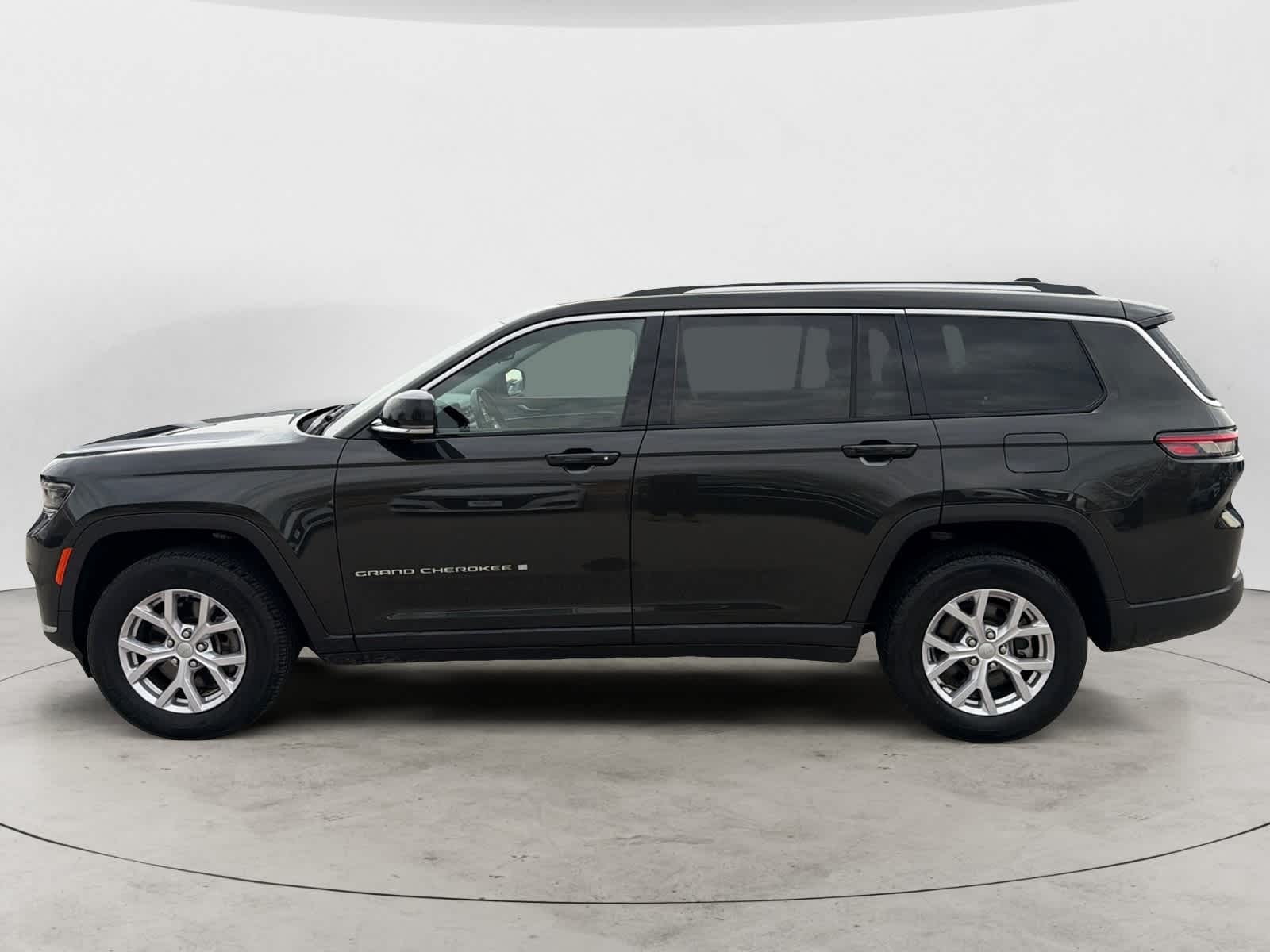 Thumbnail: 2022 Jeep Grand Cherokee - 2