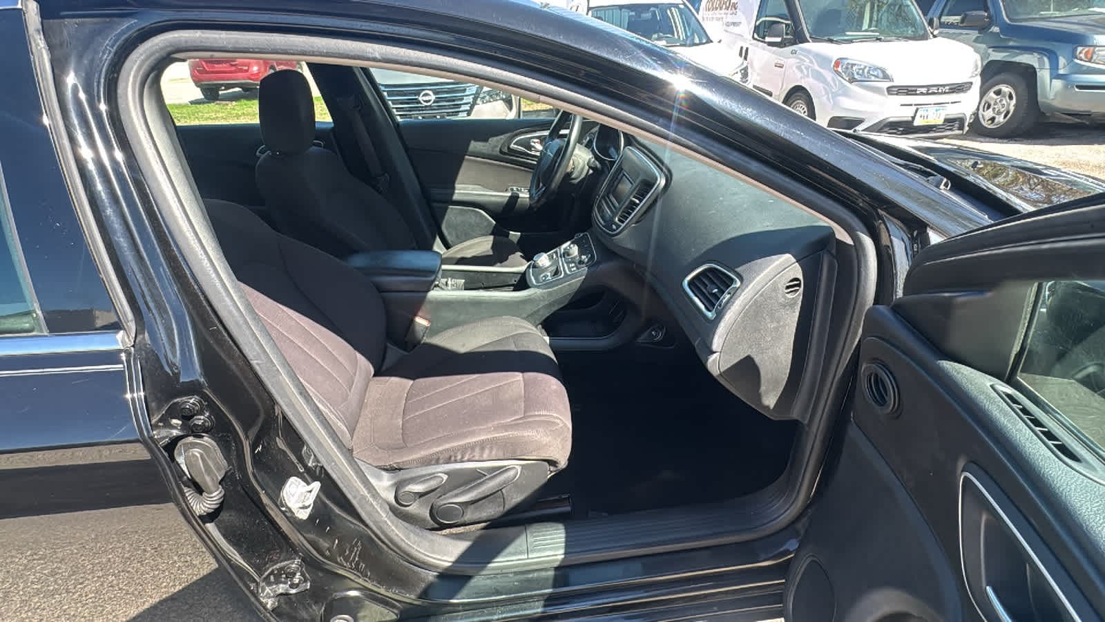 Thumbnail: 2015 Chrysler 200 - 7