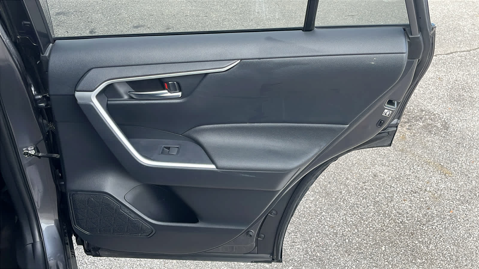 Thumbnail: 2019 Toyota RAV4 - 10