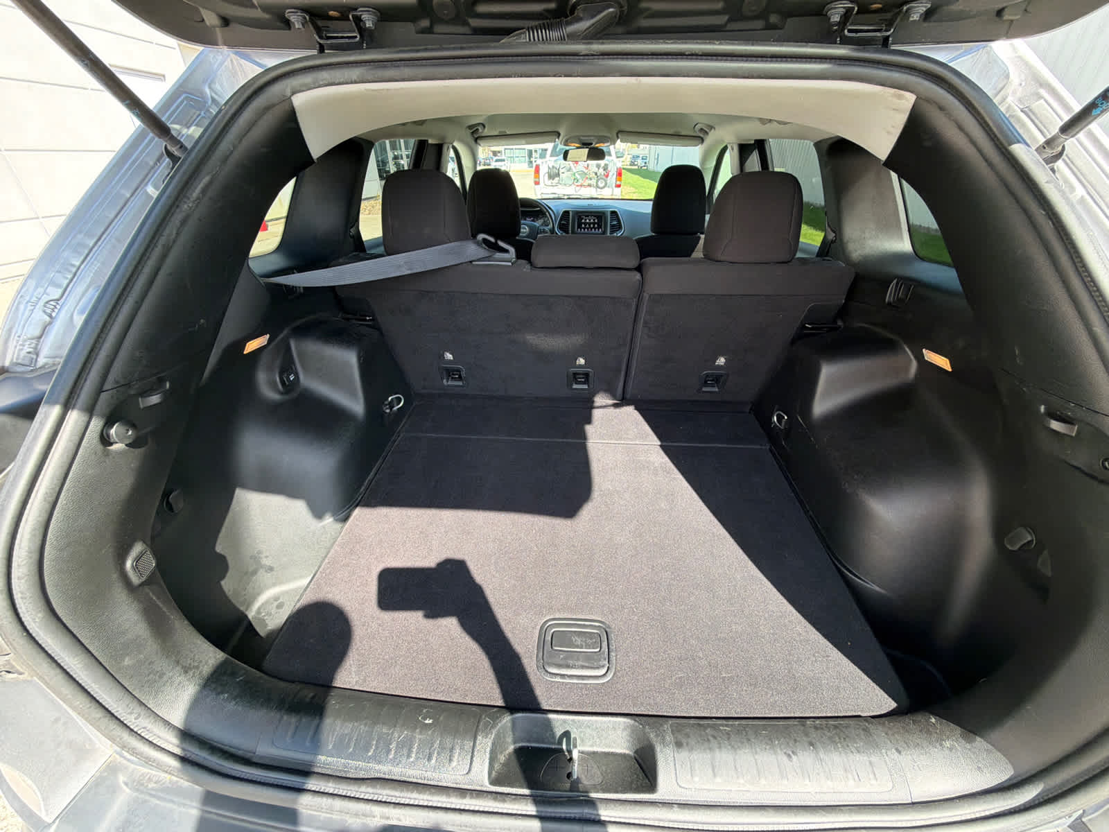 Thumbnail: 2019 Jeep Cherokee - 13
