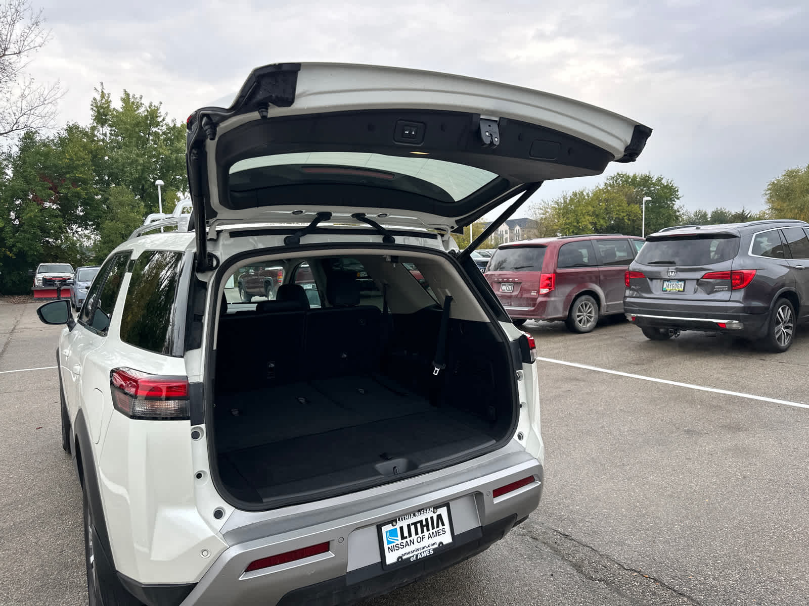 Thumbnail: 2023 Nissan Pathfinder - 9