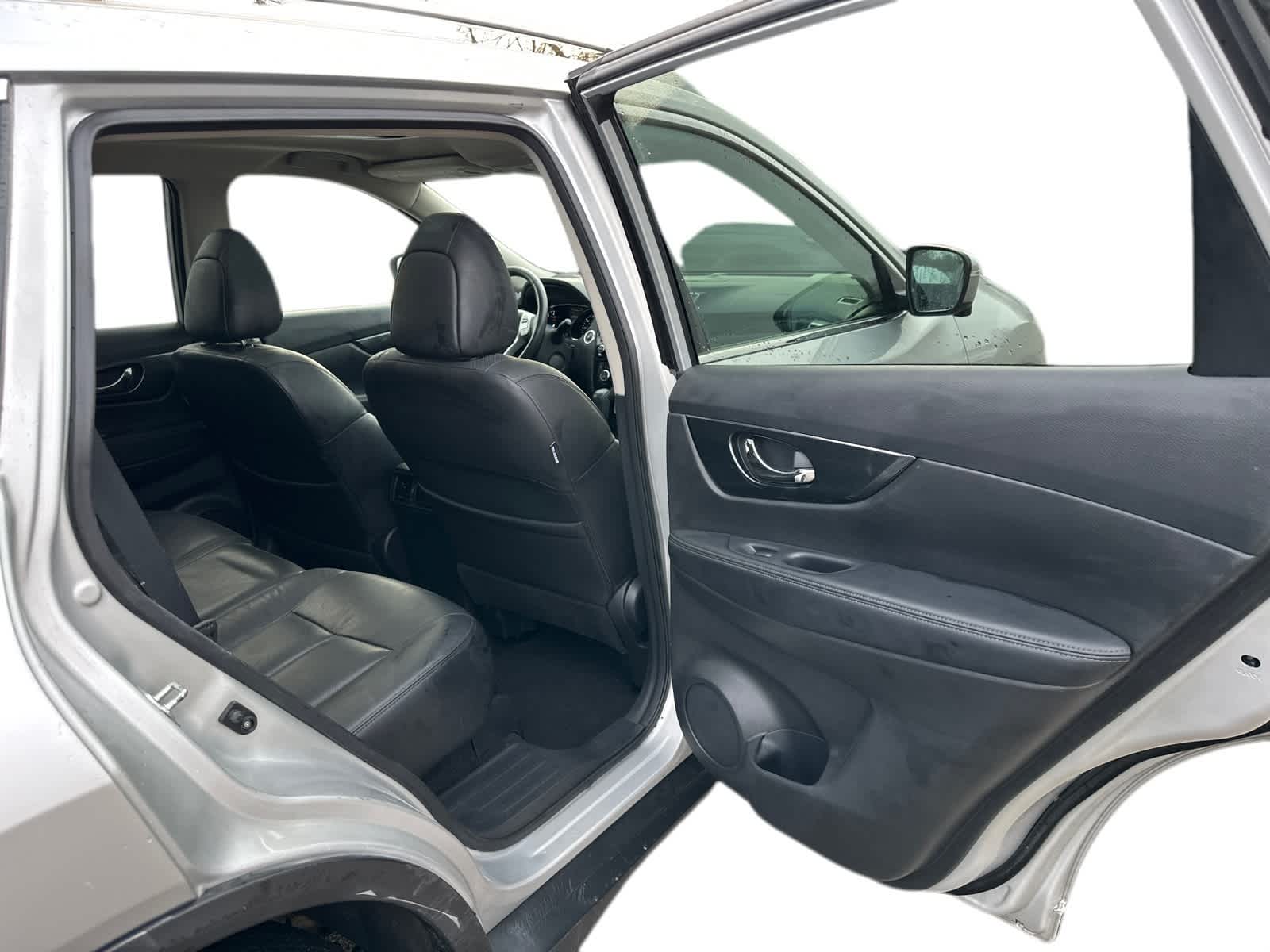 Thumbnail: 2015 Nissan Rogue - 6