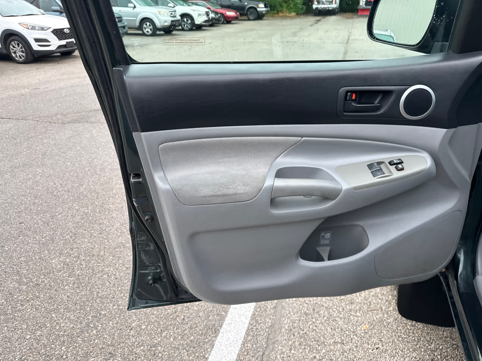 Thumbnail: 2009 Toyota Tacoma - 9