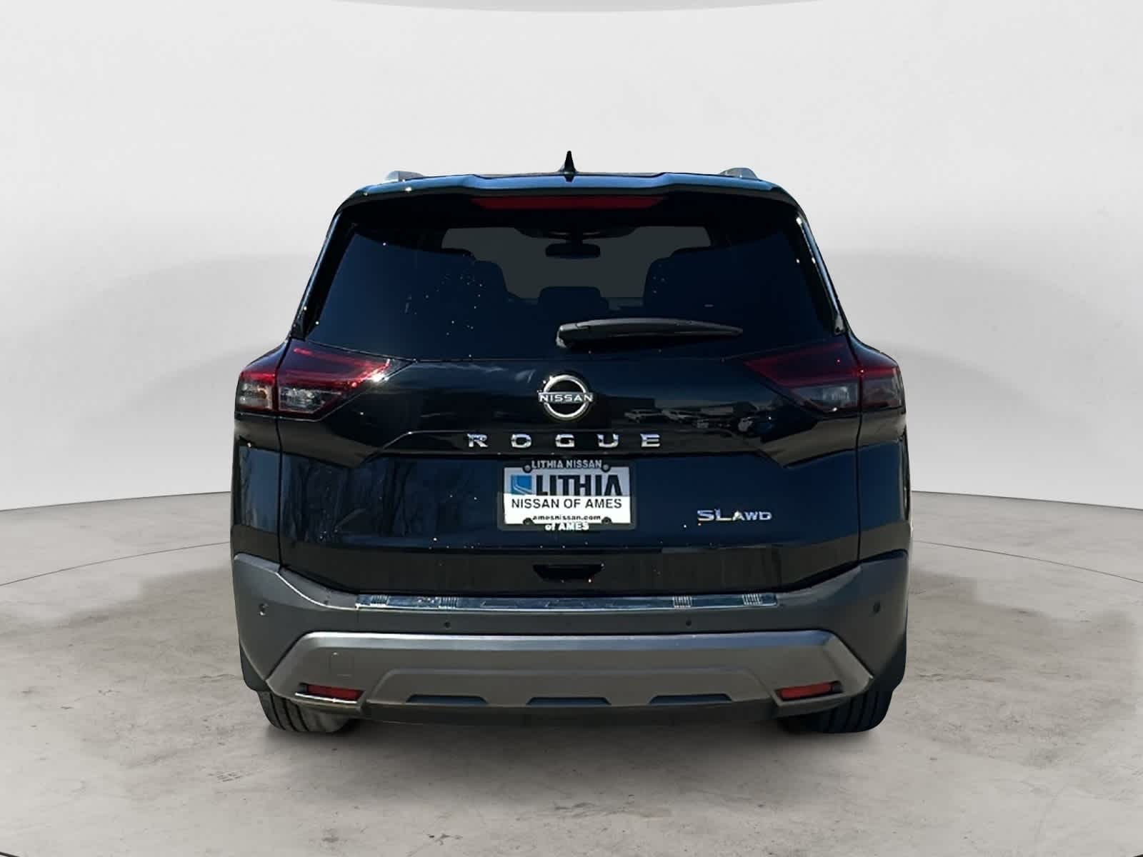 Thumbnail: 2023 Nissan Rogue - 4