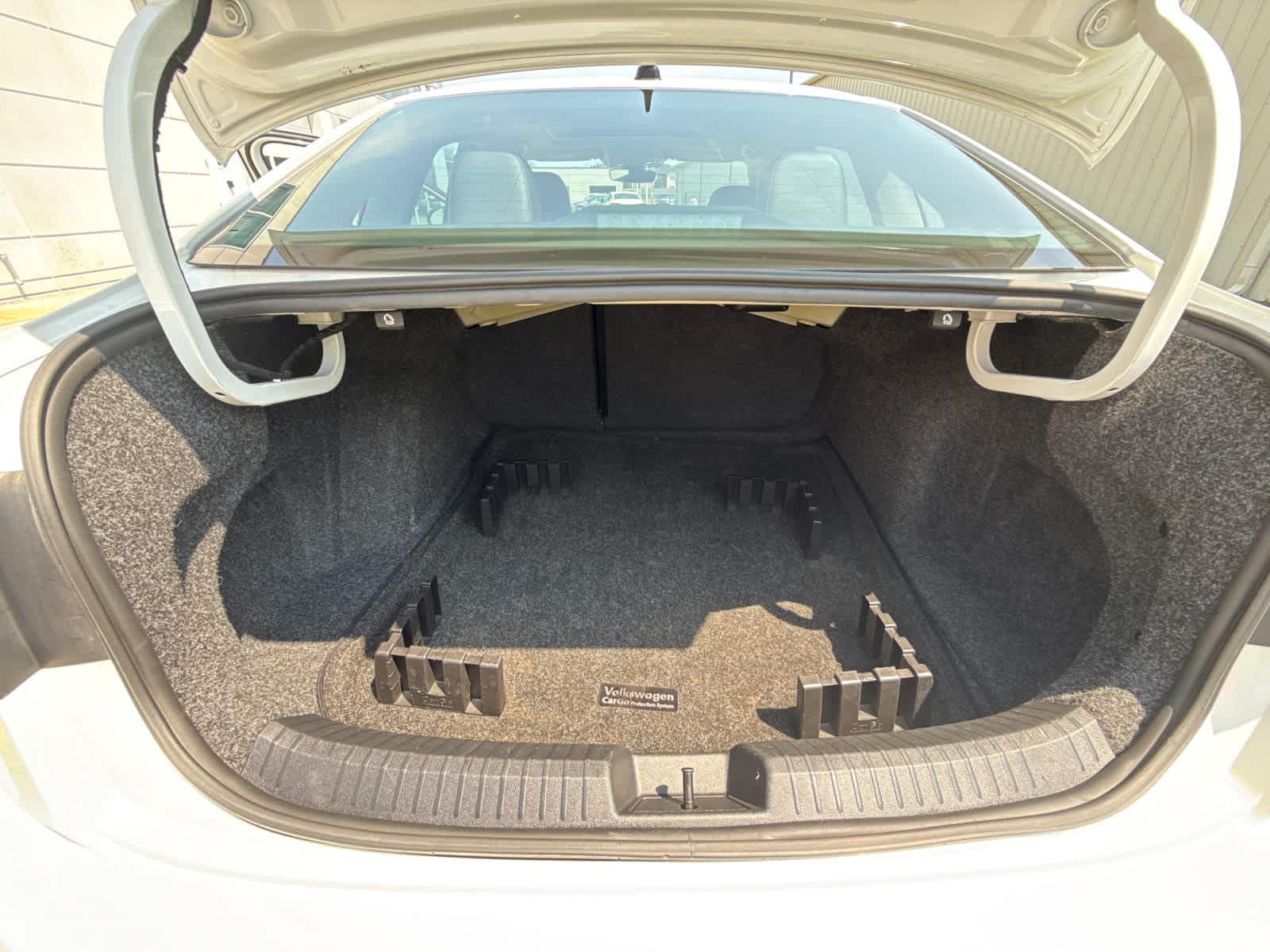 Thumbnail: 2023 Volkswagen Jetta - 28