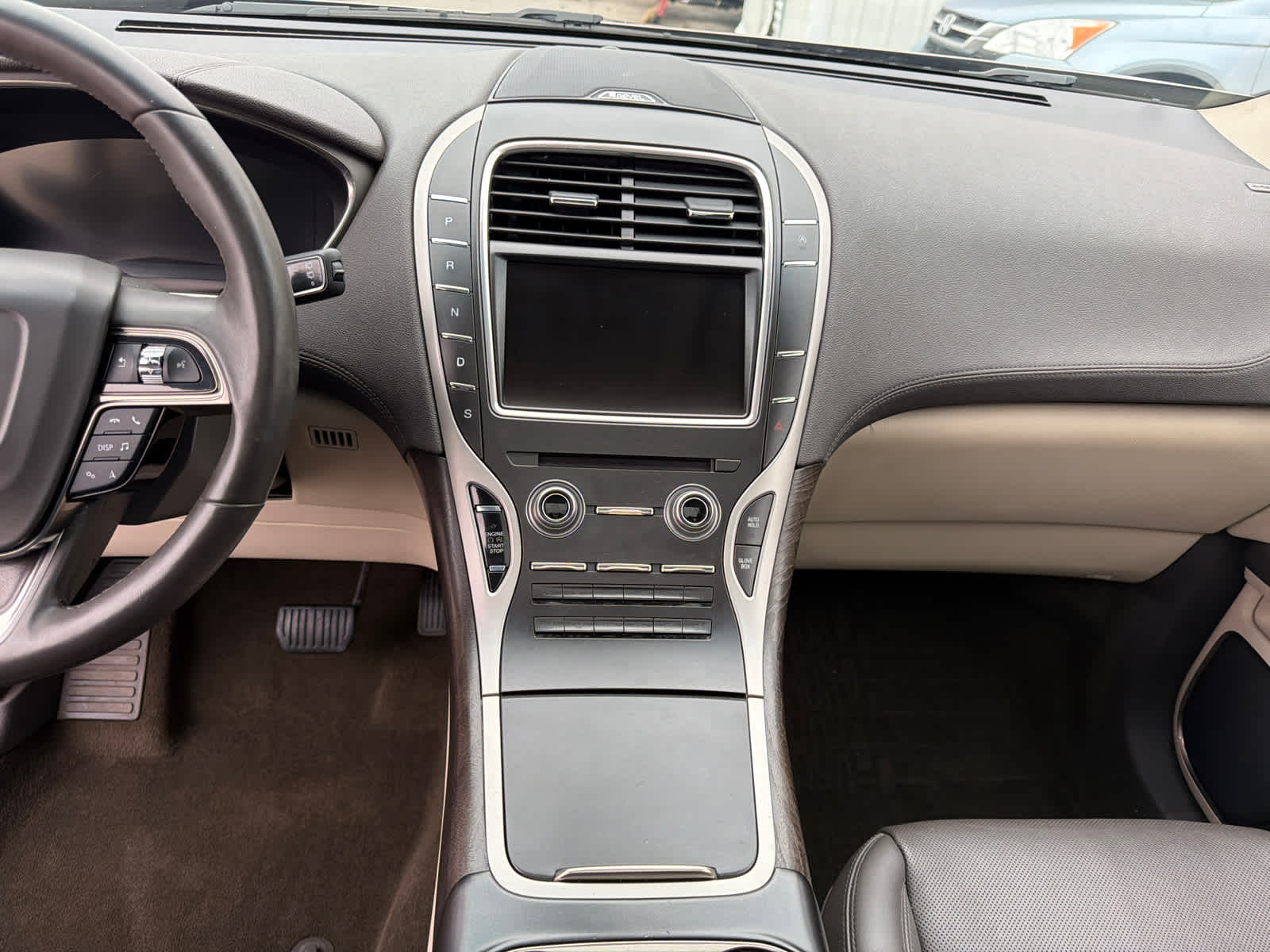 Thumbnail: 2019 Lincoln Nautilus - 25