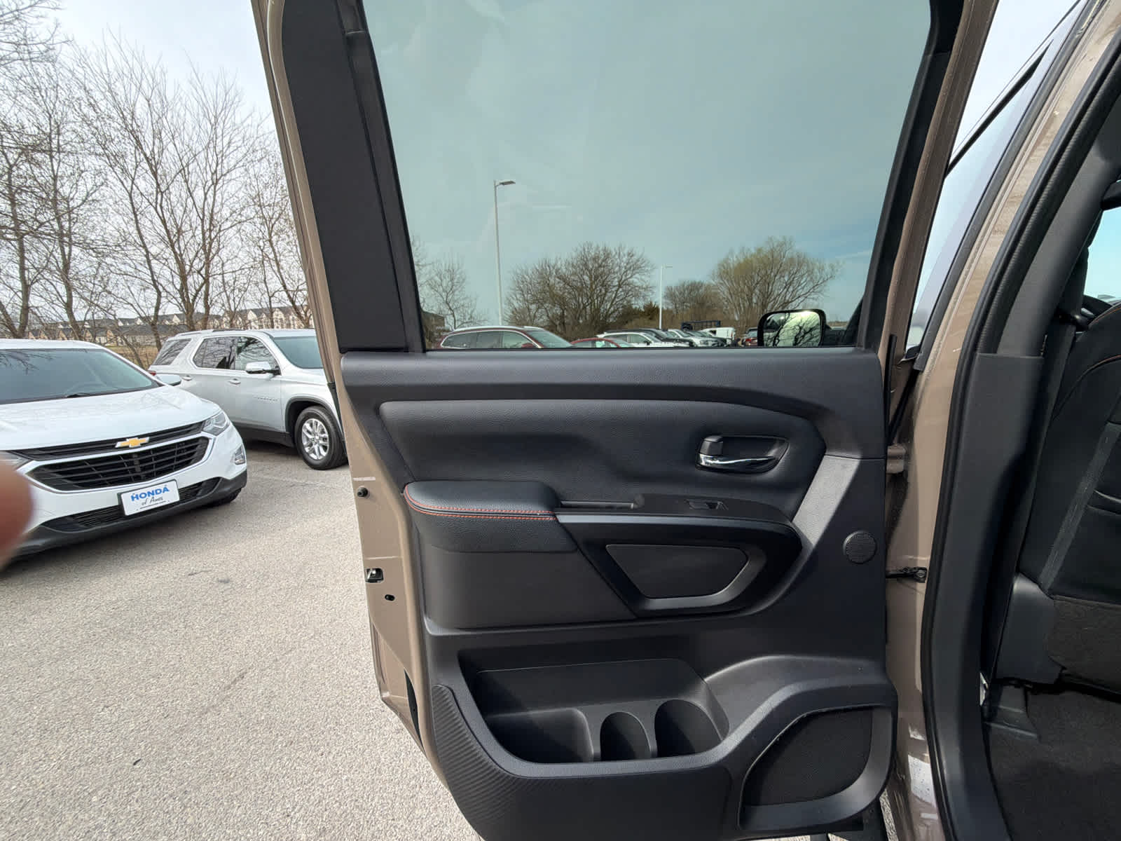 Thumbnail: 2023 Nissan Titan - 13