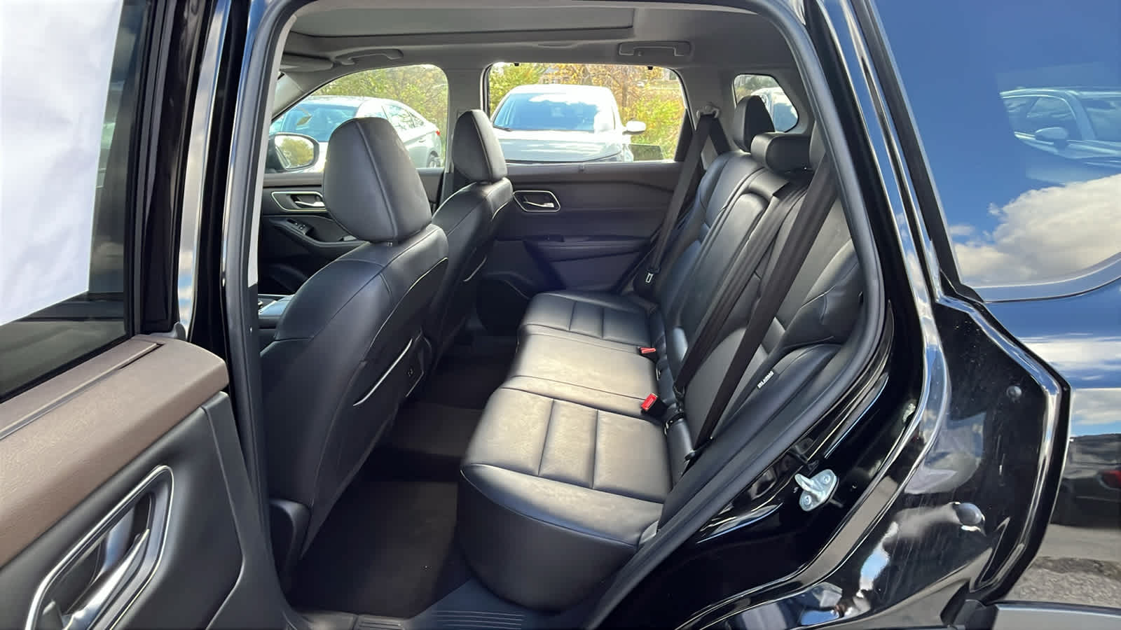 Thumbnail: 2021 Nissan Rogue - 13