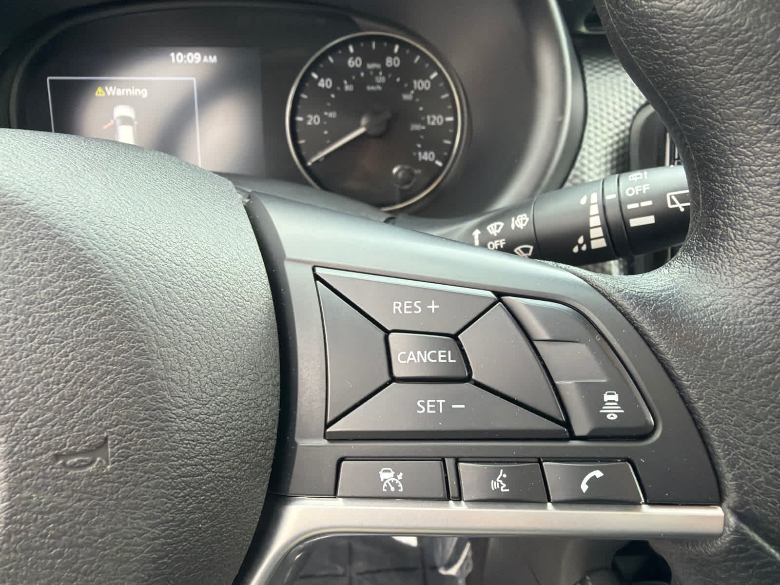 Thumbnail: 2023 Nissan Kicks - 21