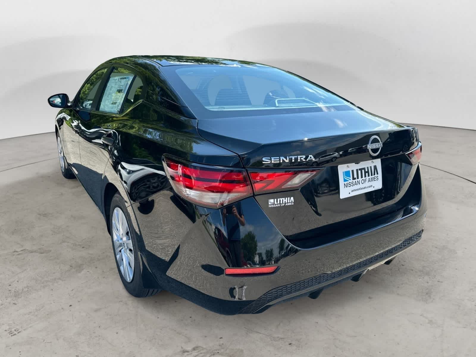 Thumbnail: 2025 Nissan Sentra - 4