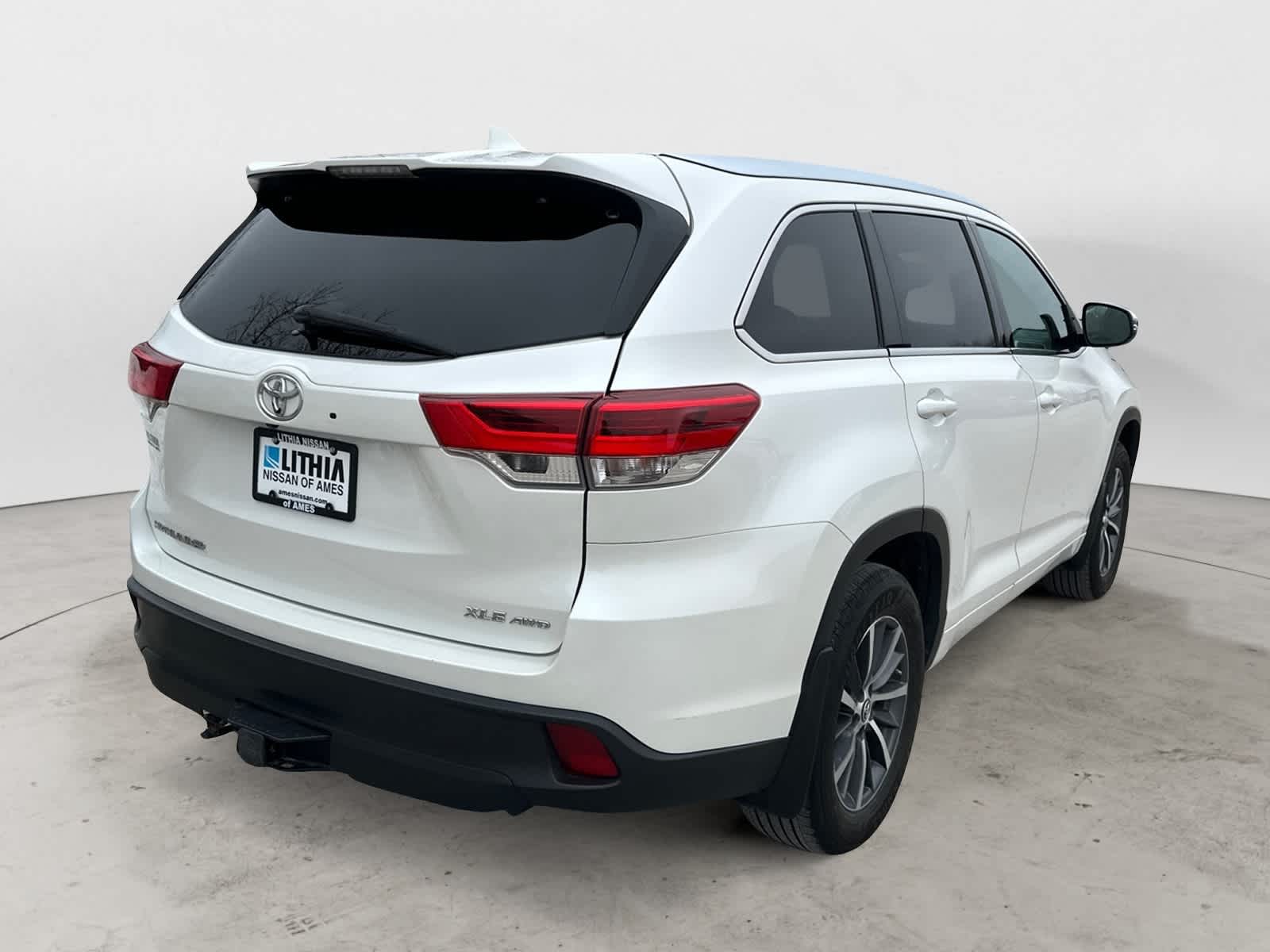 Thumbnail: 2018 Toyota Highlander - 3