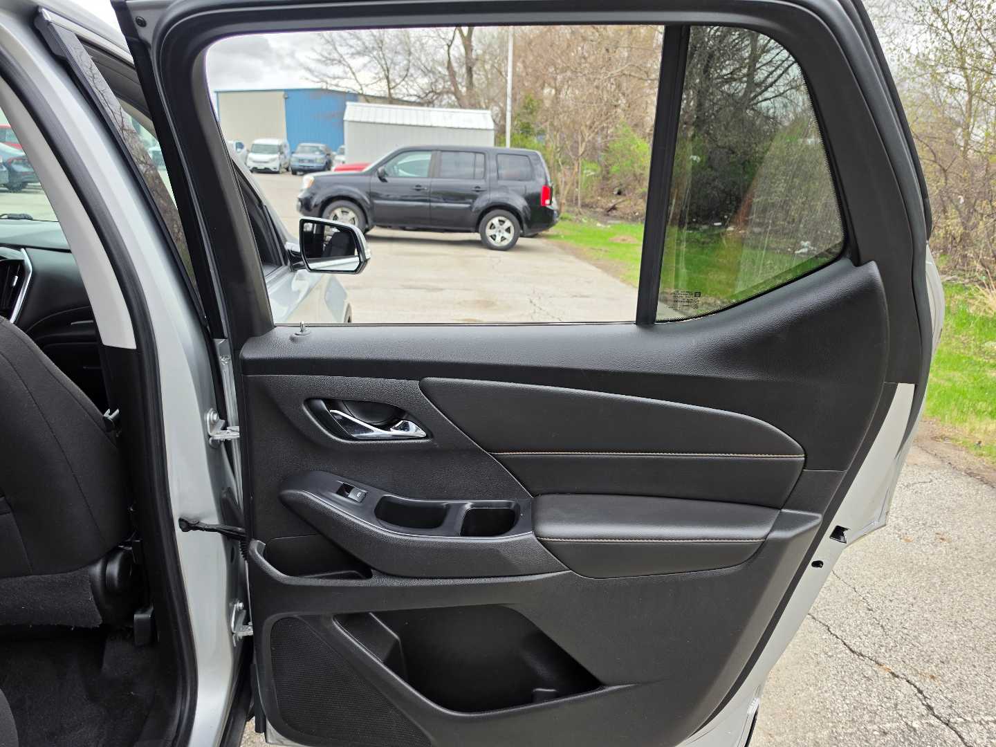 Thumbnail: 2018 Chevrolet Traverse - 11