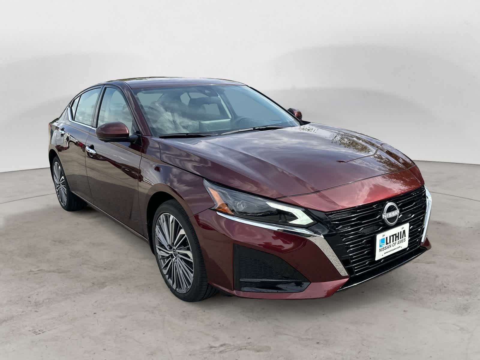 Thumbnail: 2025 Nissan Altima - 4