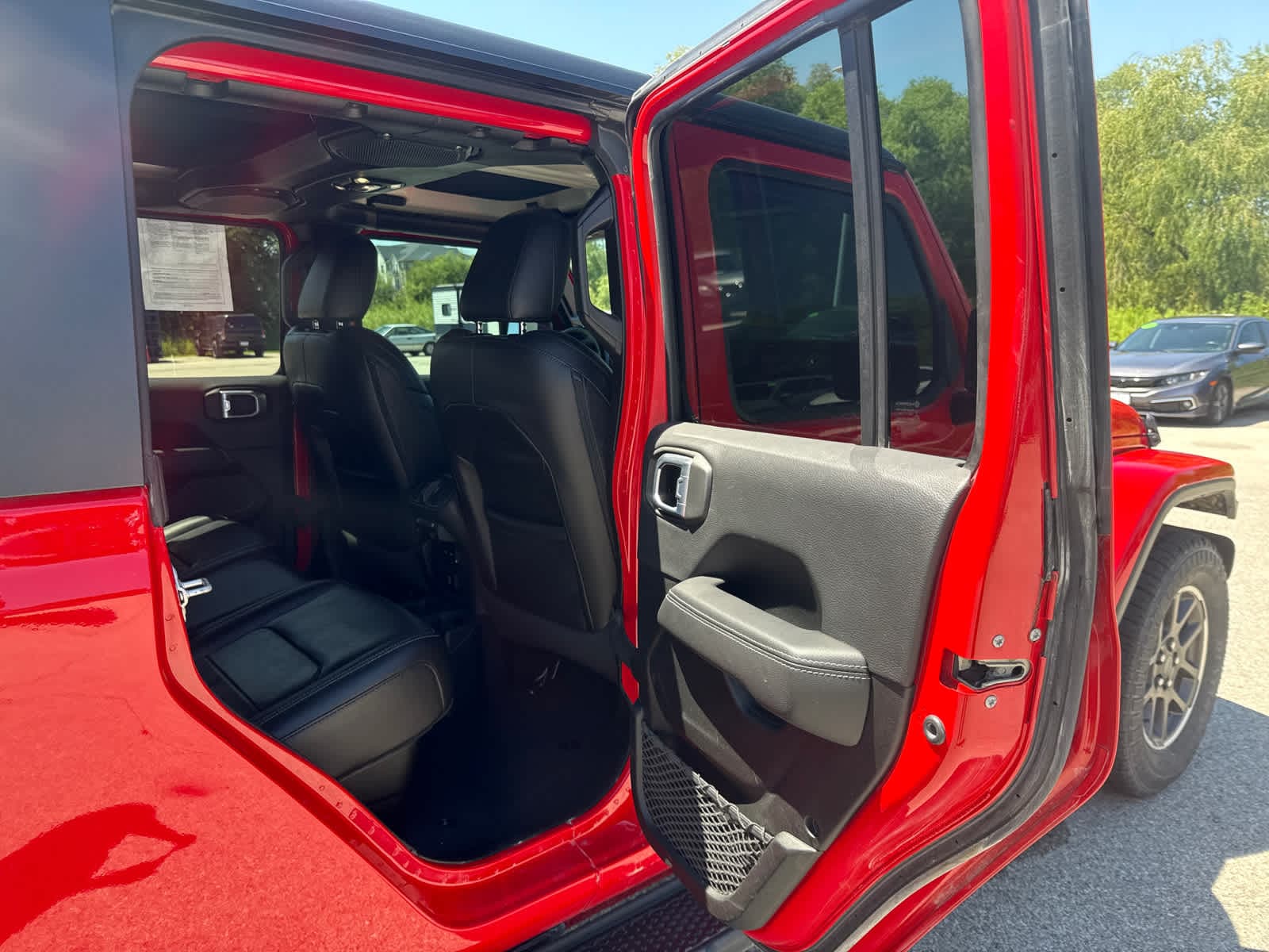 Thumbnail: 2022 Jeep Gladiator - 23