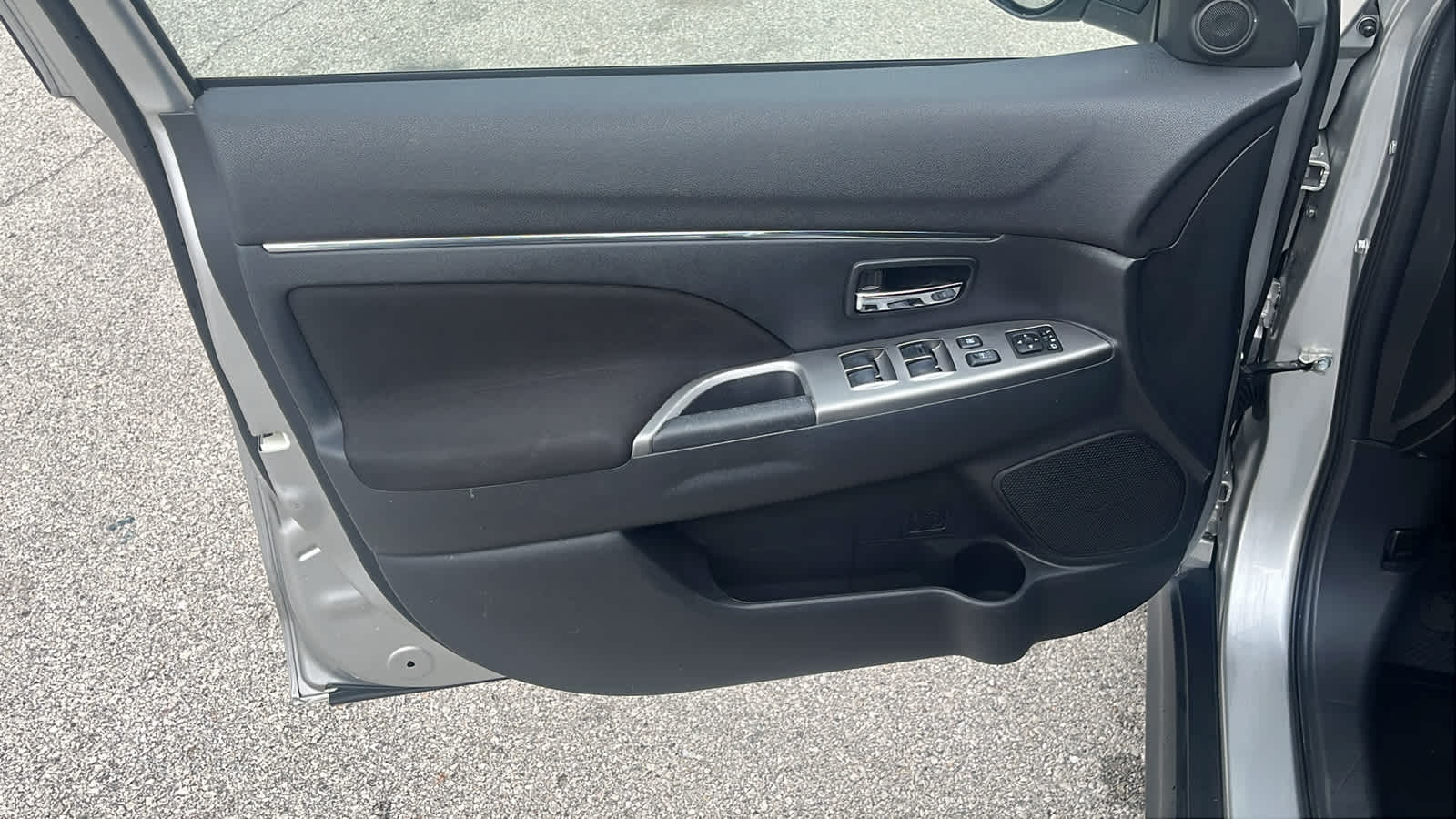 Thumbnail: 2019 Mitsubishi Outlander Sport - 13