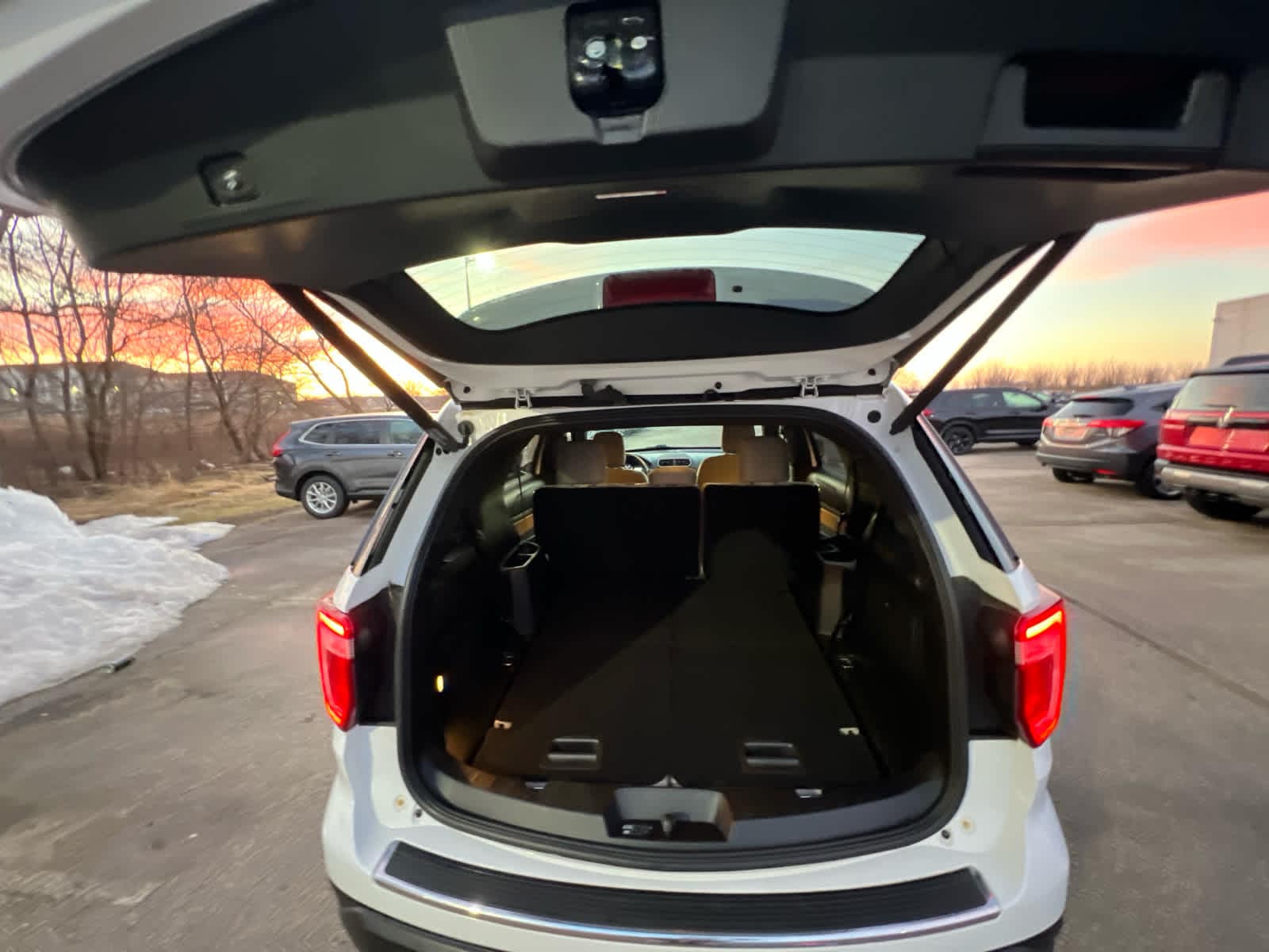 Thumbnail: 2018 Ford Explorer - 10