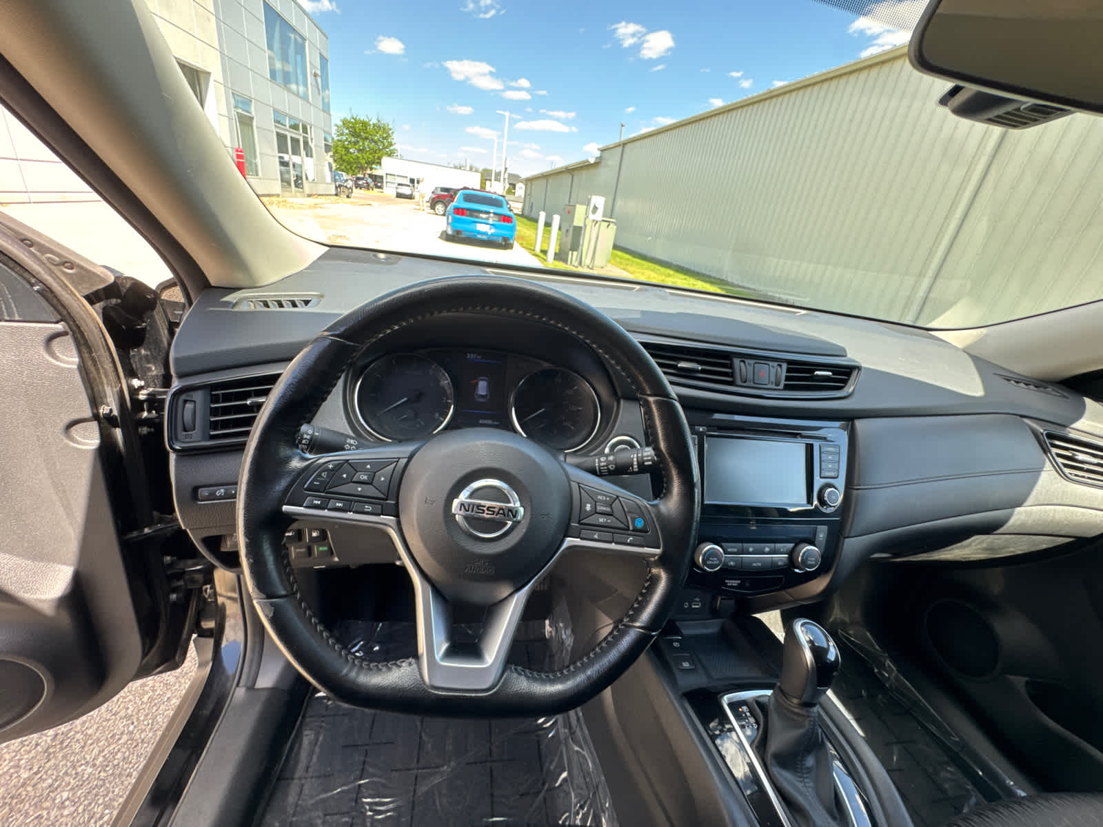 Thumbnail: 2020 Nissan Rogue - 24