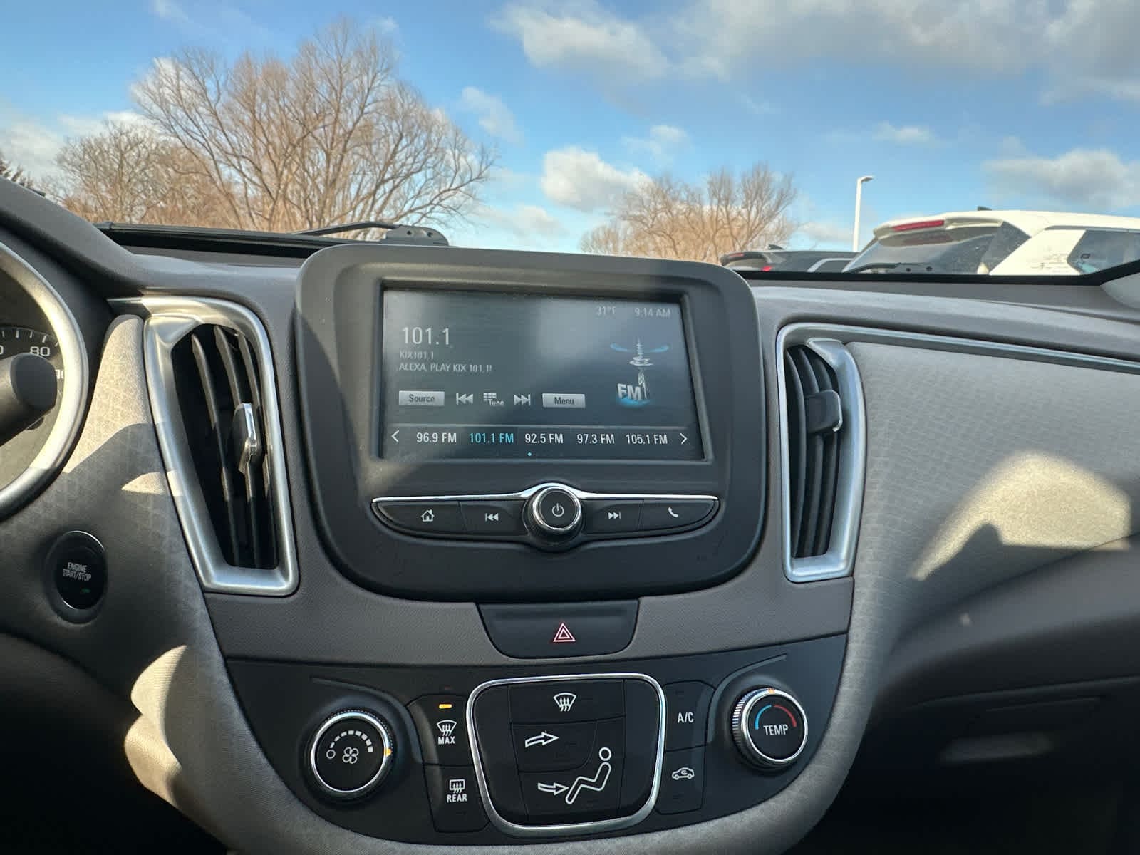 Thumbnail: 2016 Chevrolet Malibu - 22