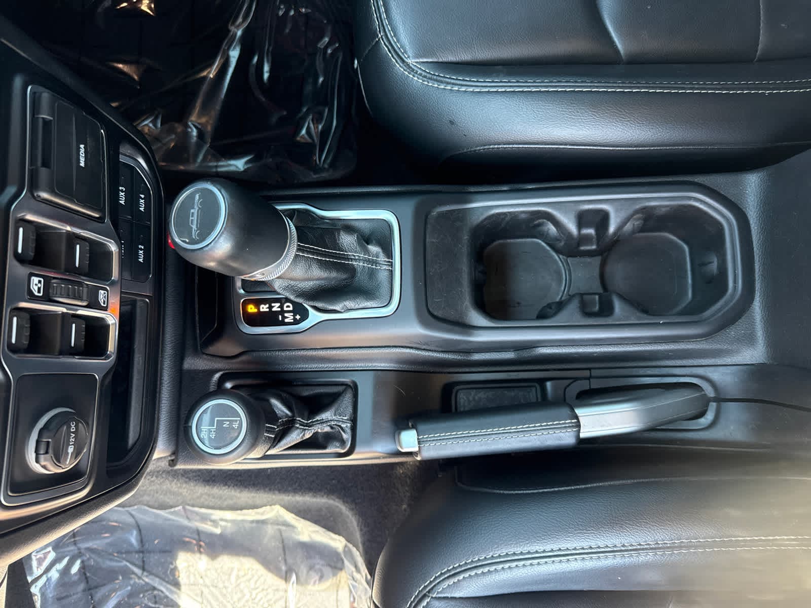 Thumbnail: 2022 Jeep Gladiator - 19