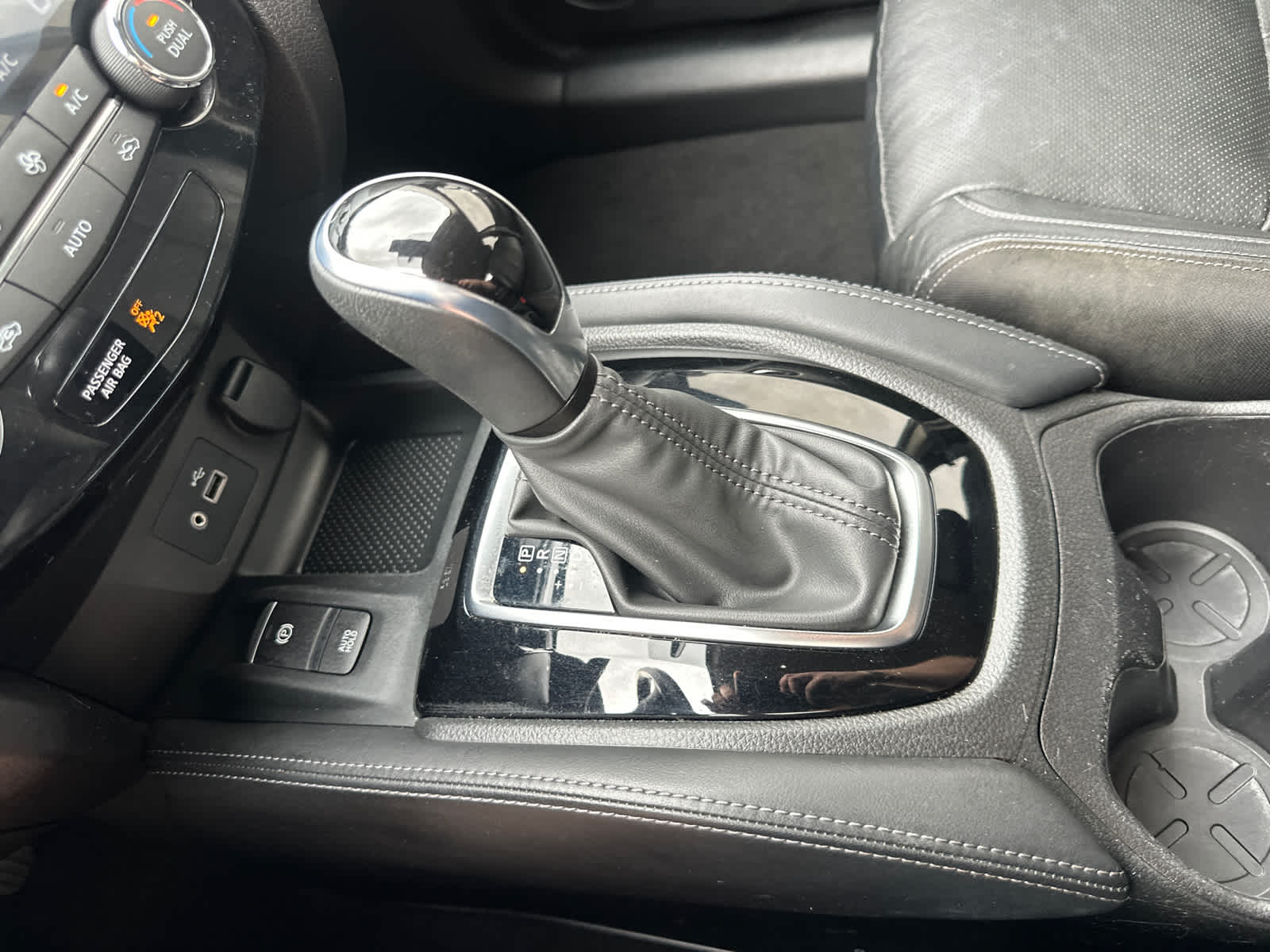 Thumbnail: 2020 Nissan Rogue Sport - 25