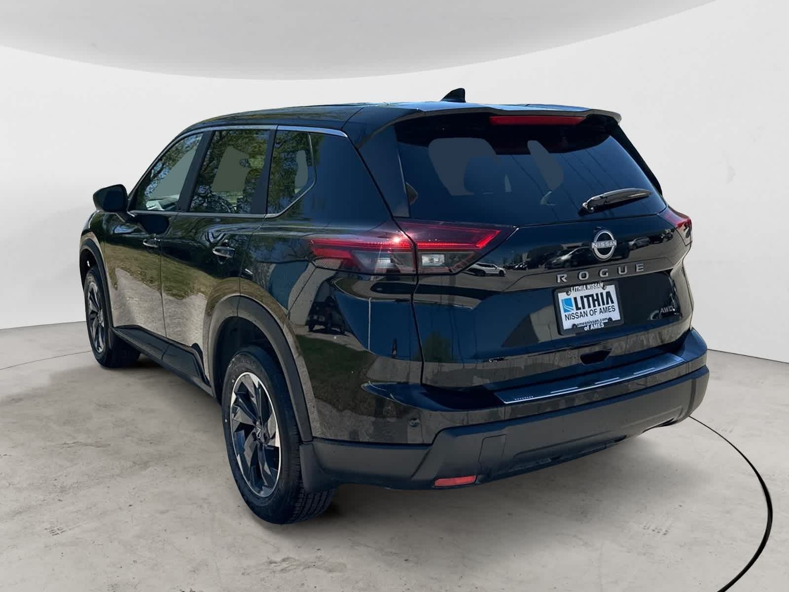 Thumbnail: 2025 Nissan Rogue - 2
