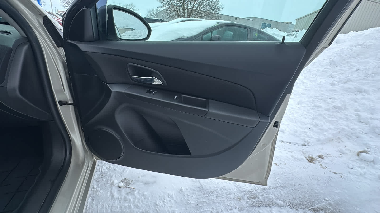 Thumbnail: 2015 Chevrolet Cruze - 8