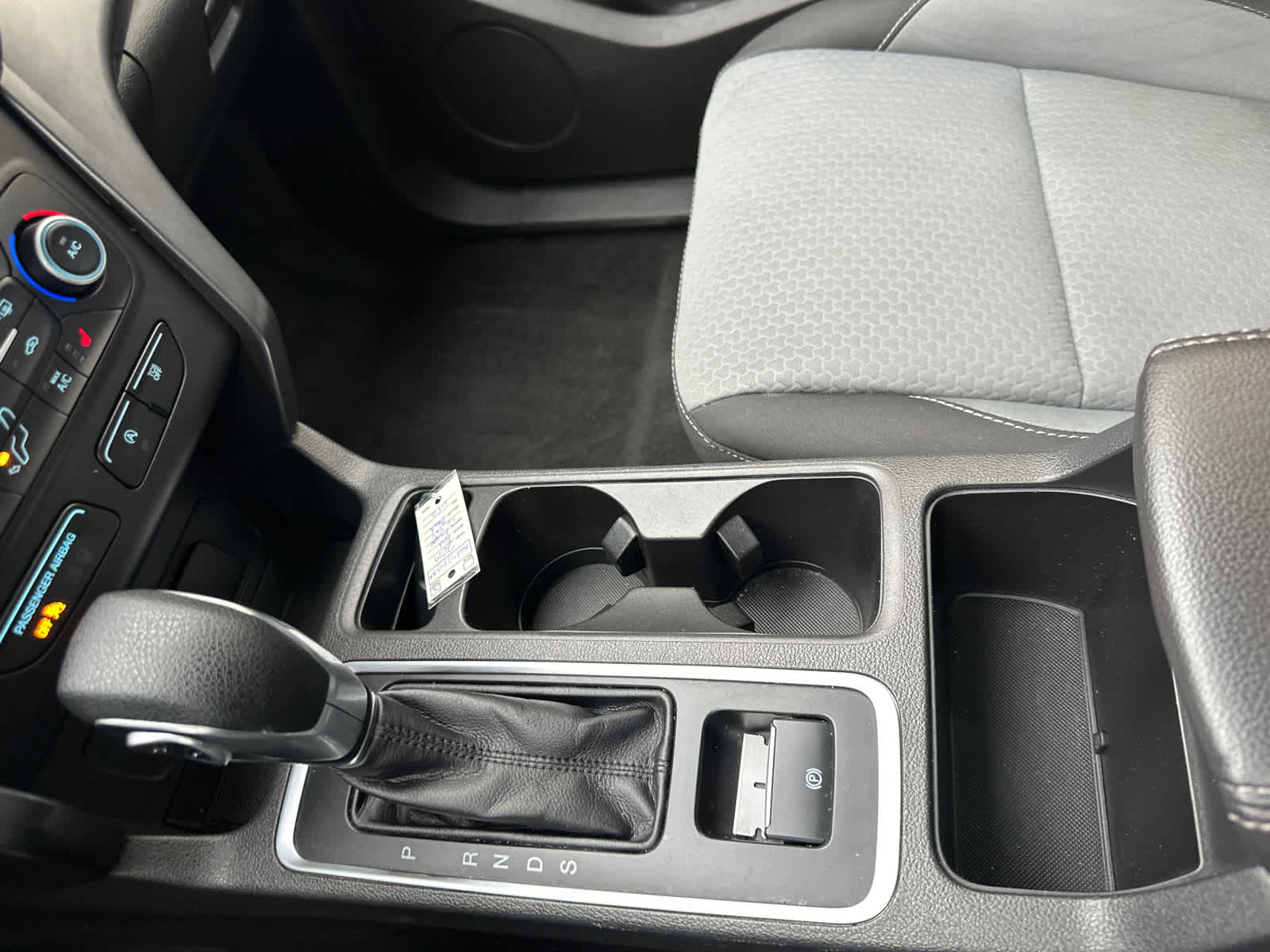 Thumbnail: 2019 Ford Escape - 31