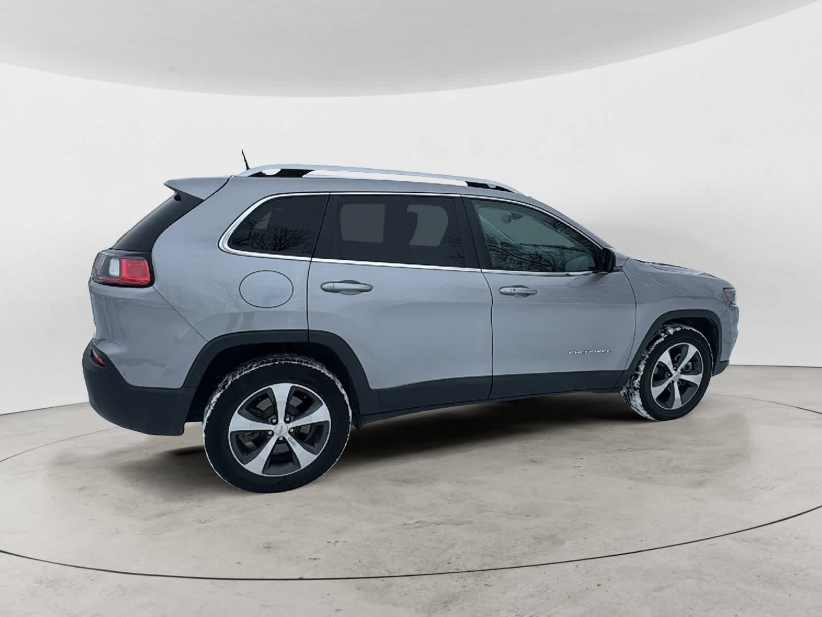 Thumbnail: 2019 Jeep Cherokee - 5
