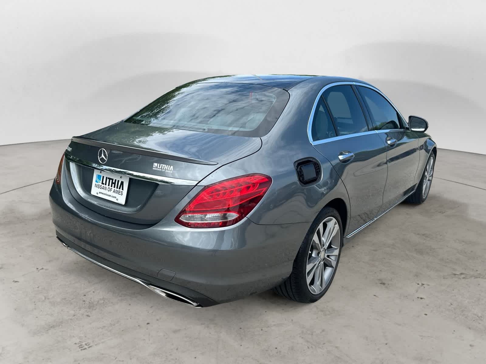 Thumbnail: 2017 Mercedes-Benz C-Class - 3