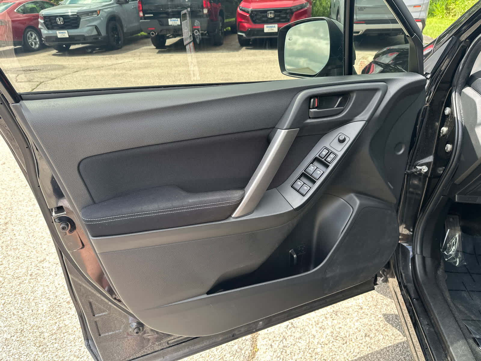 Thumbnail: 2015 Subaru Forester - 13
