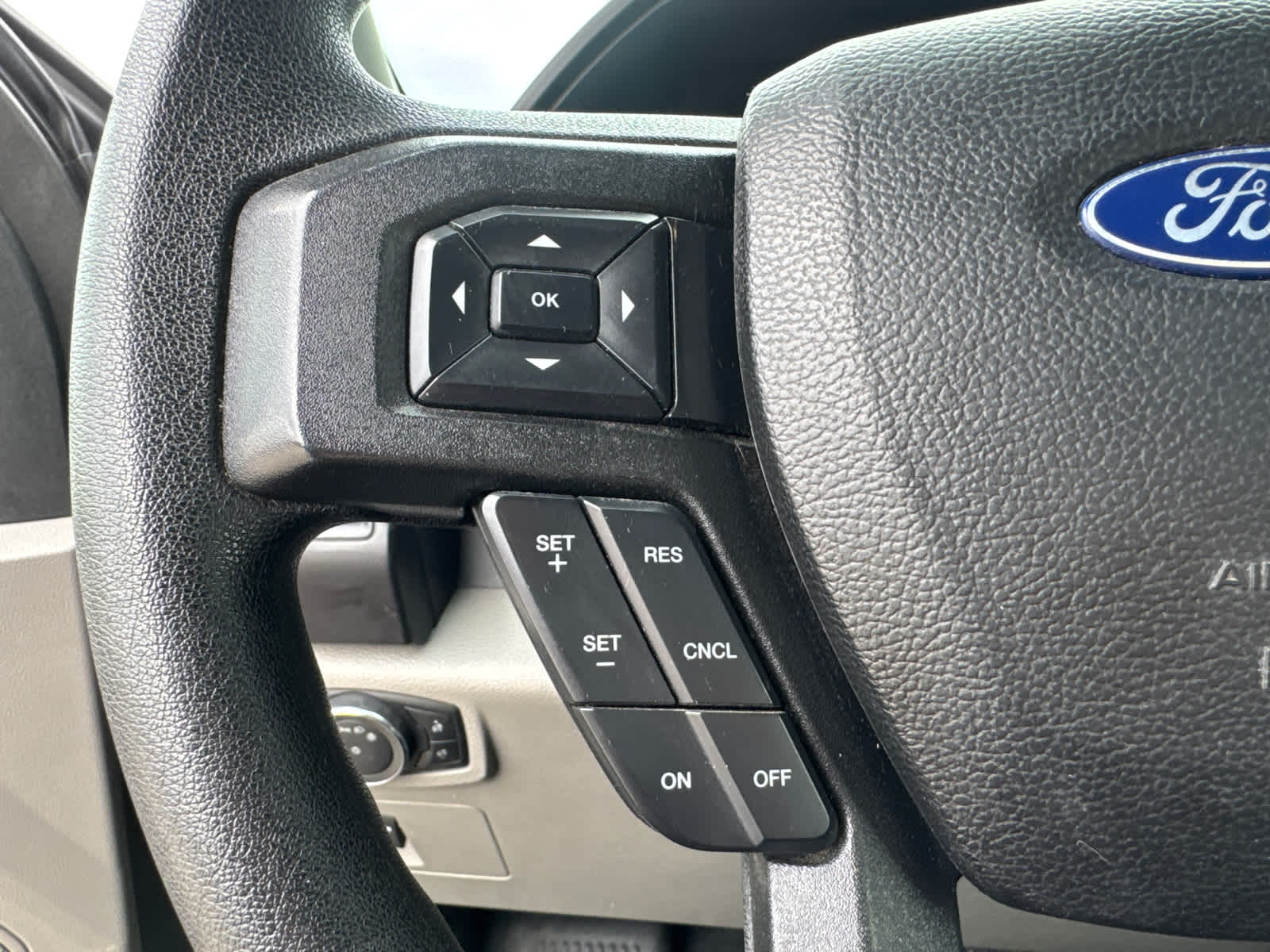 Thumbnail: 2017 Ford F-150 - 24