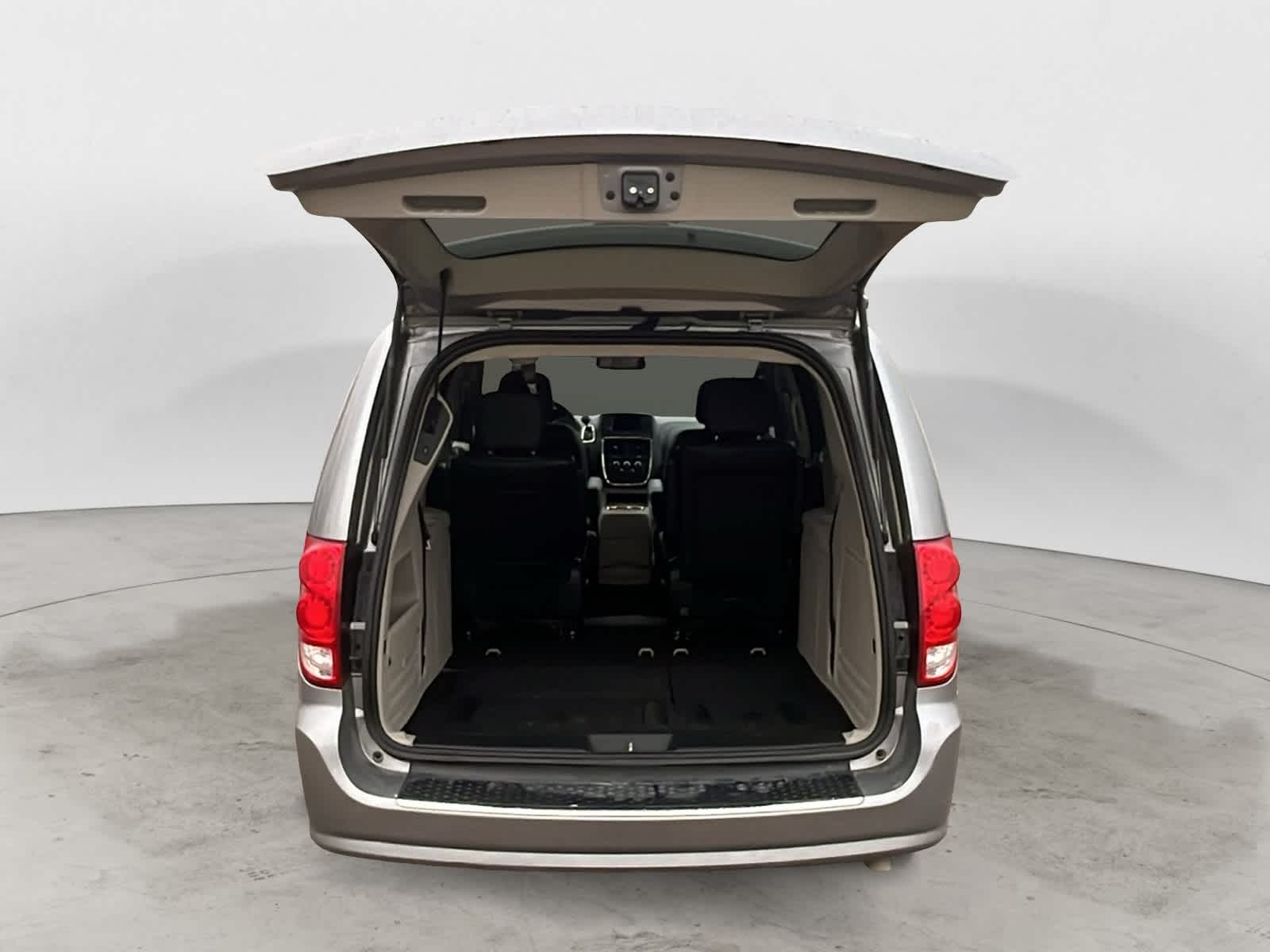 Thumbnail: 2019 Dodge Grand Caravan - 5