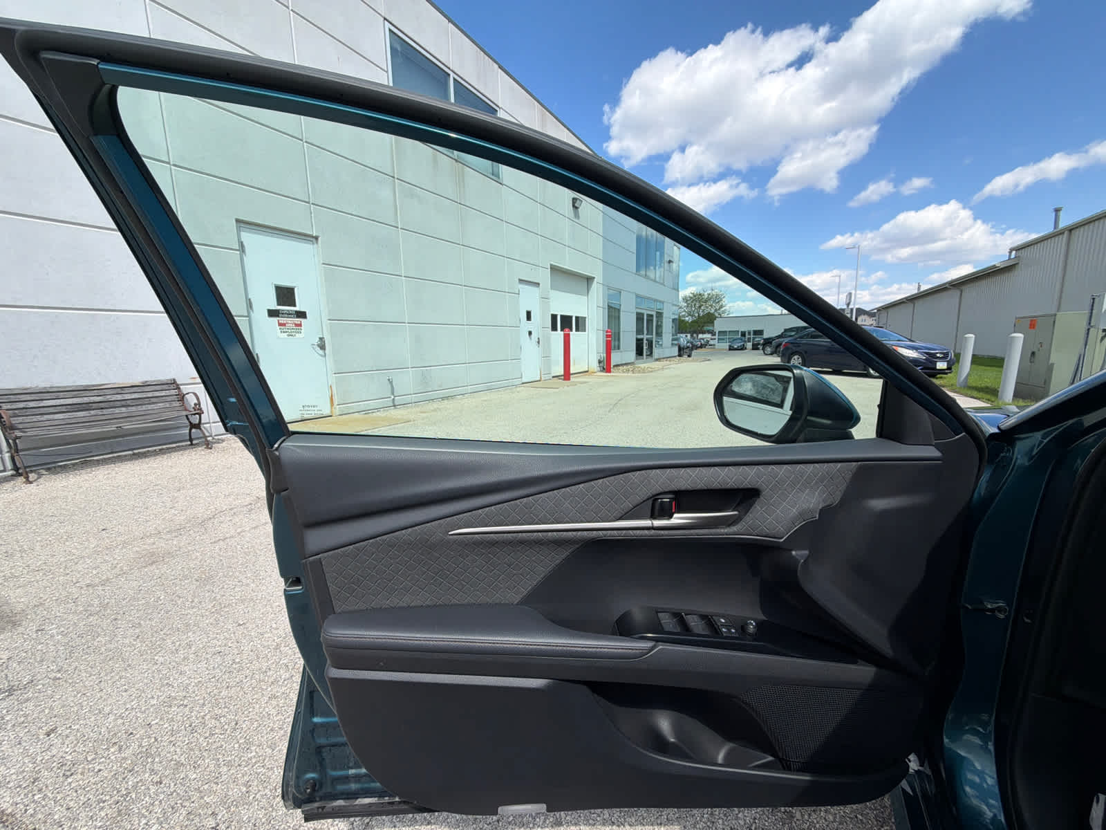 Thumbnail: 2025 Toyota Camry - 15