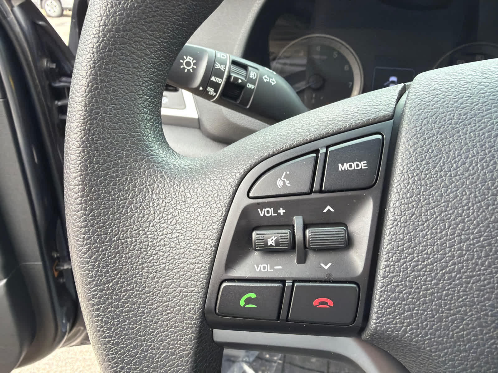 Thumbnail: 2016 Hyundai Tucson - 19