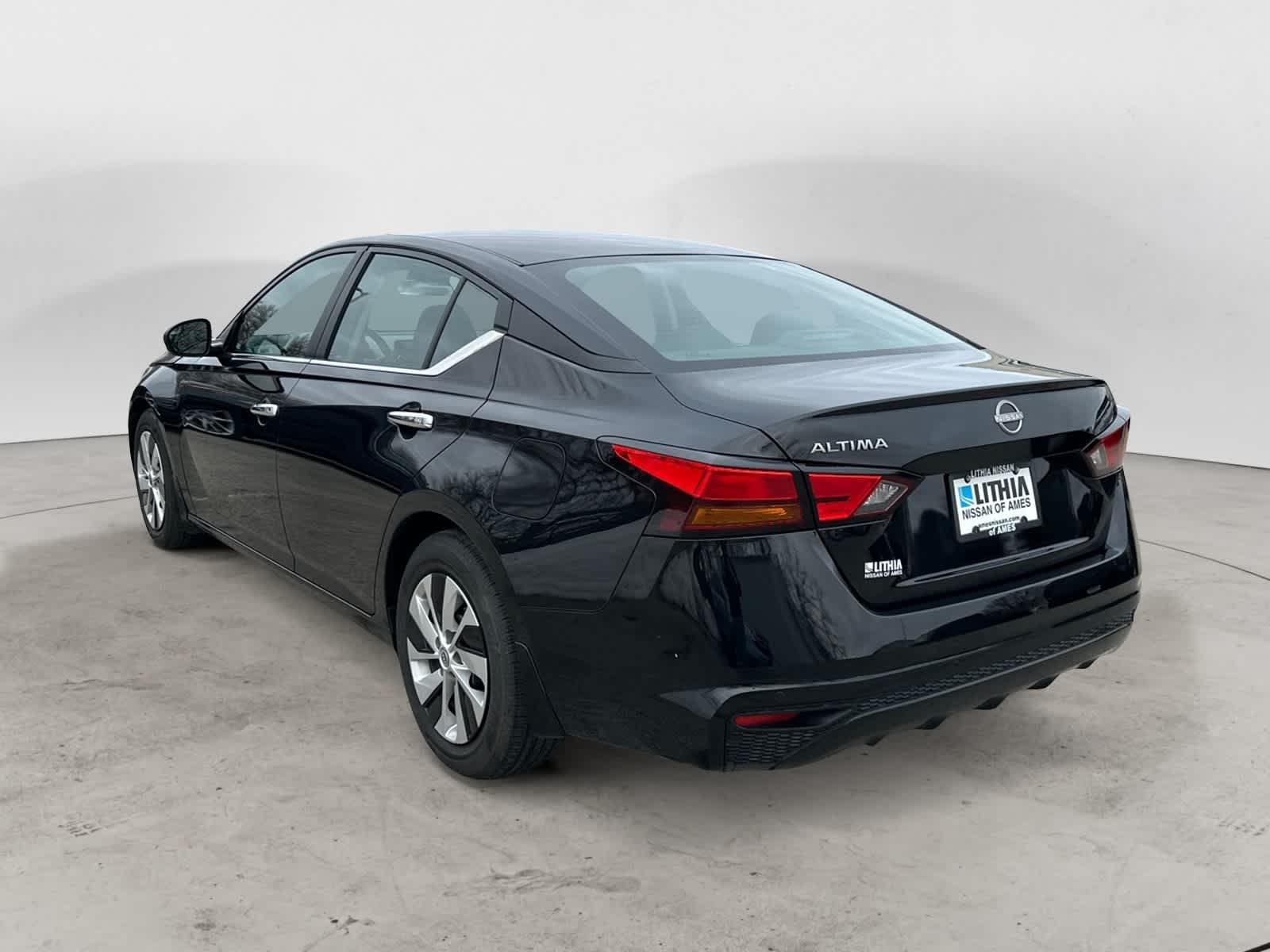 Thumbnail: 2023 Nissan Altima - 2