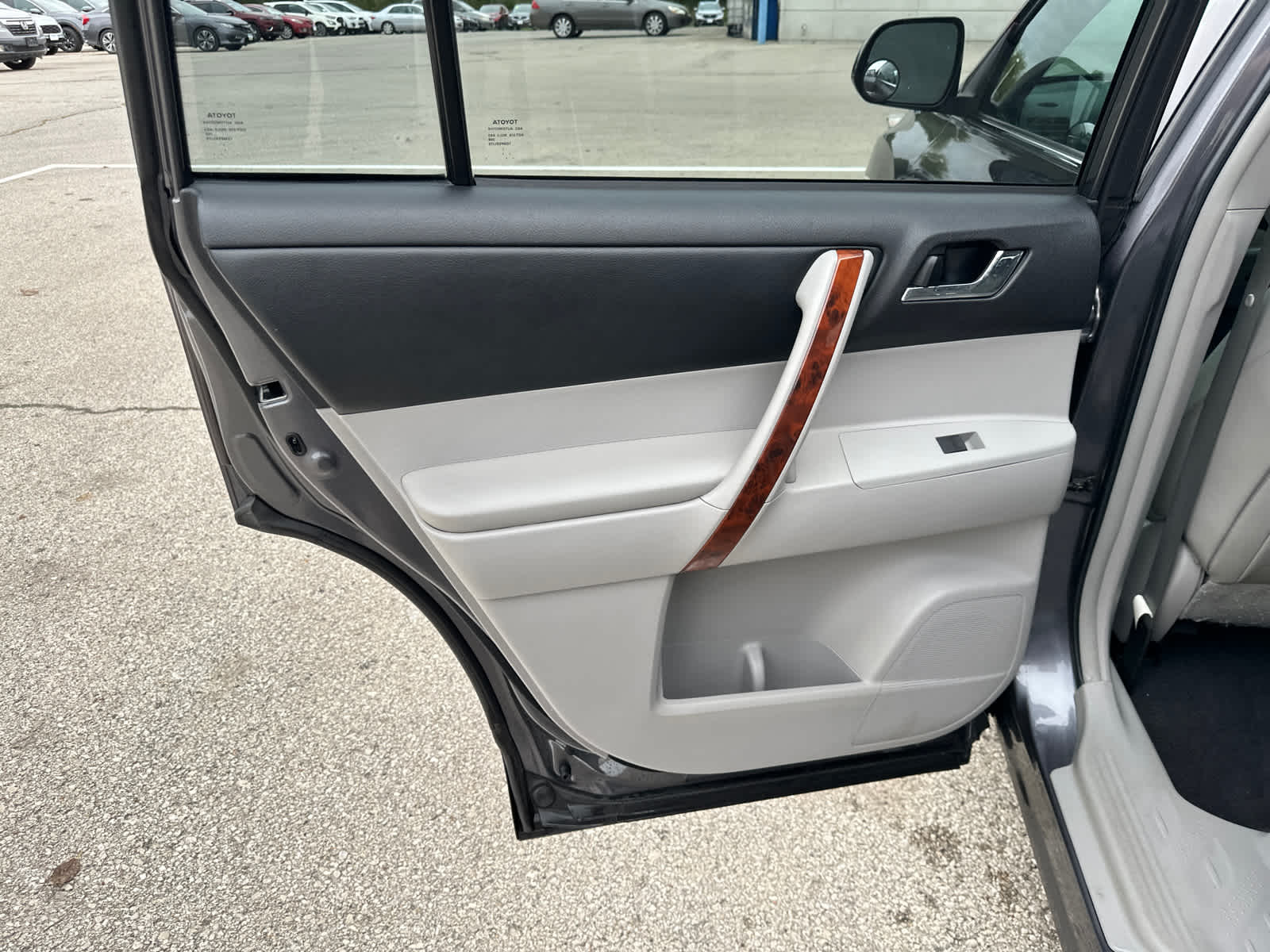 Thumbnail: 2012 Toyota Highlander - 15