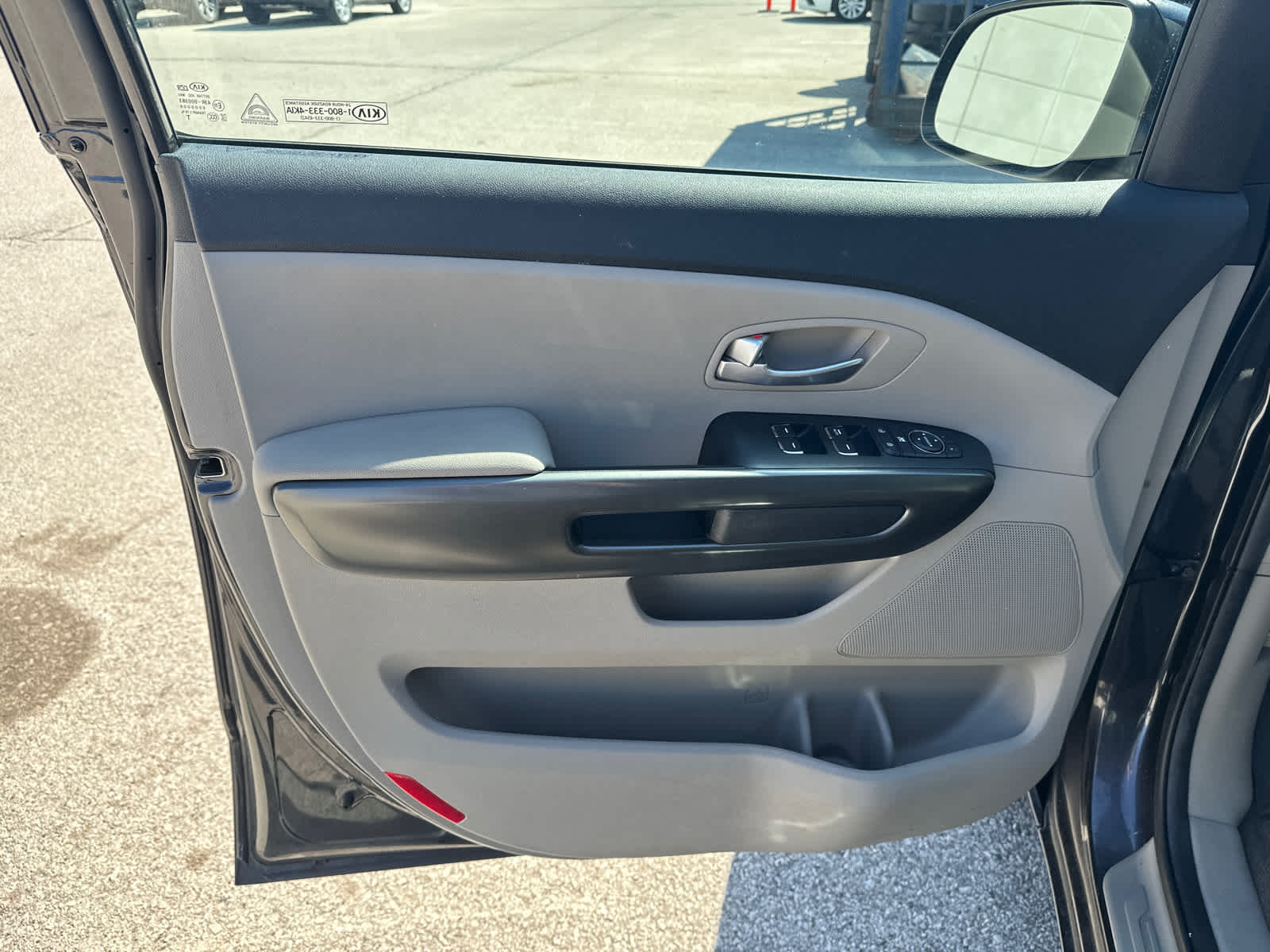 2021 Kia Sedona LX 11