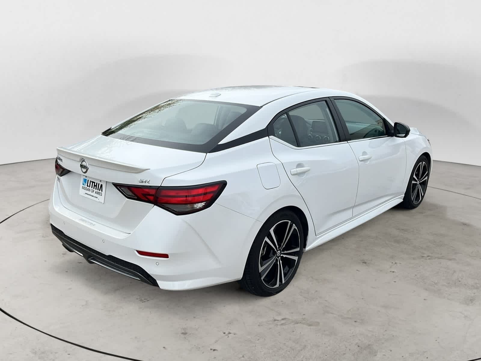 Thumbnail: 2022 Nissan Sentra - 3