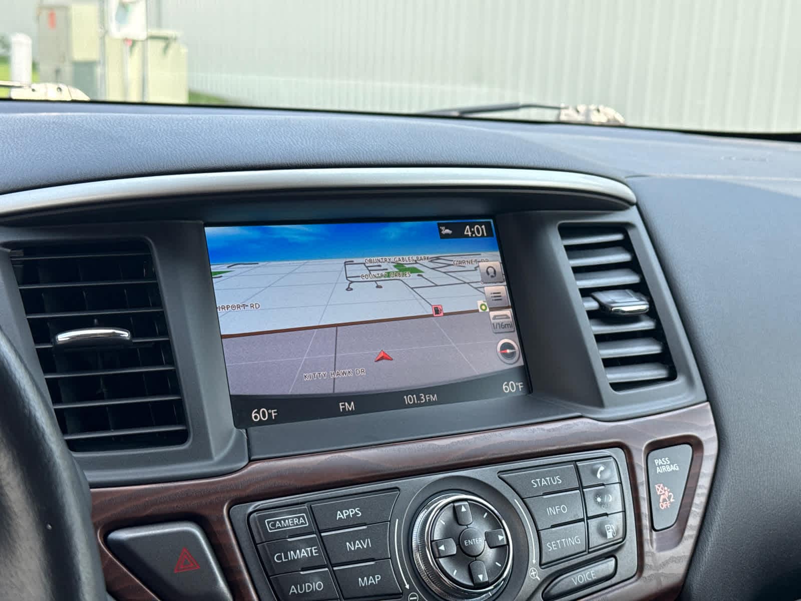 Thumbnail: 2020 Nissan Pathfinder - 17