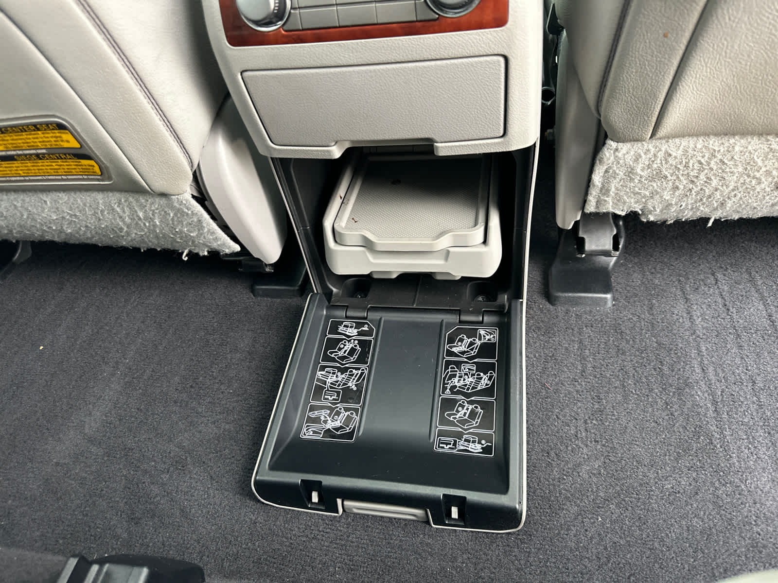 Thumbnail: 2012 Toyota Highlander - 14