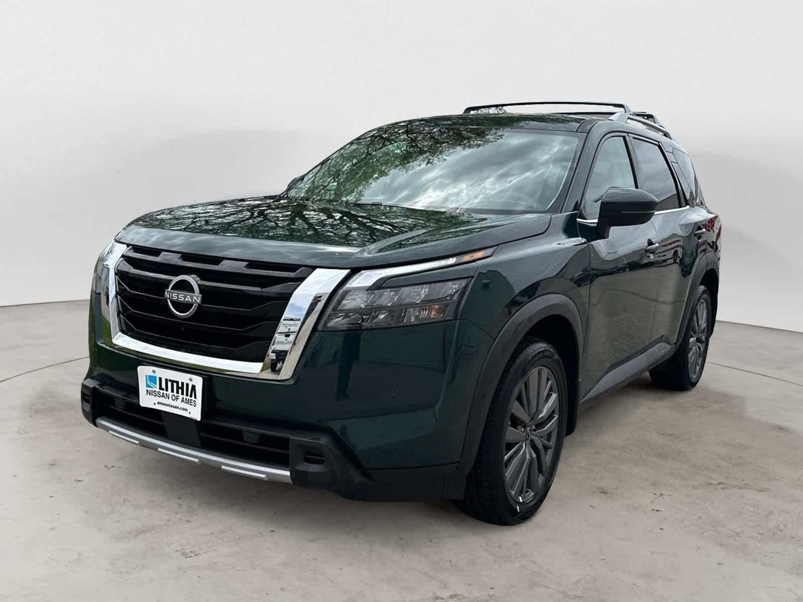 2025 Nissan Pathfinder SL -
                  Ames, IA