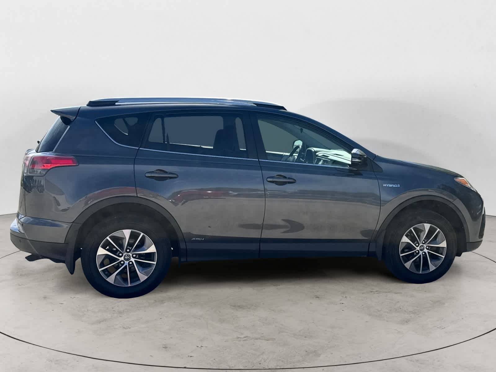 Thumbnail: 2016 Toyota RAV4 - 5