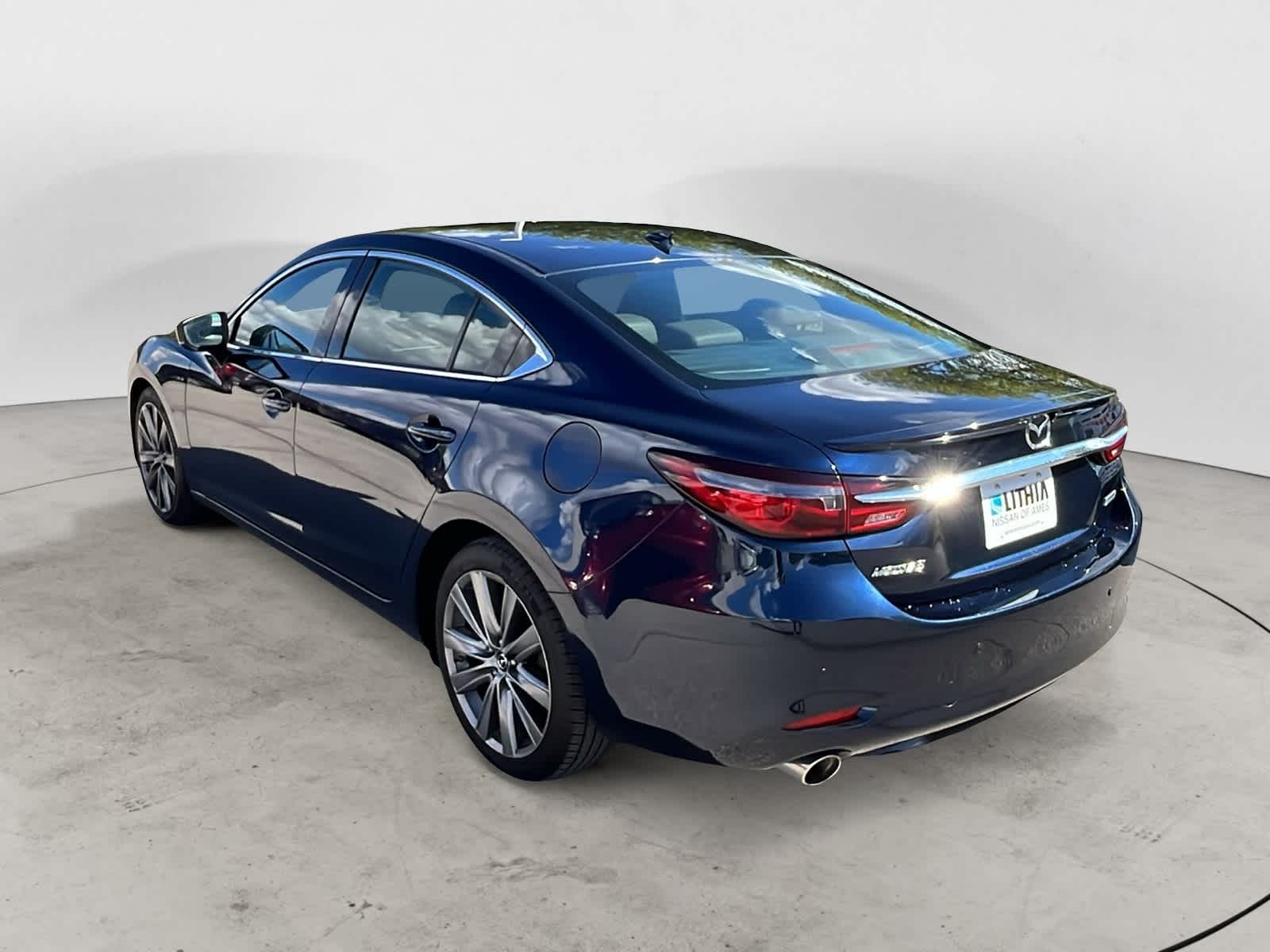 2018 Mazda Mazda6 Signature photo 3