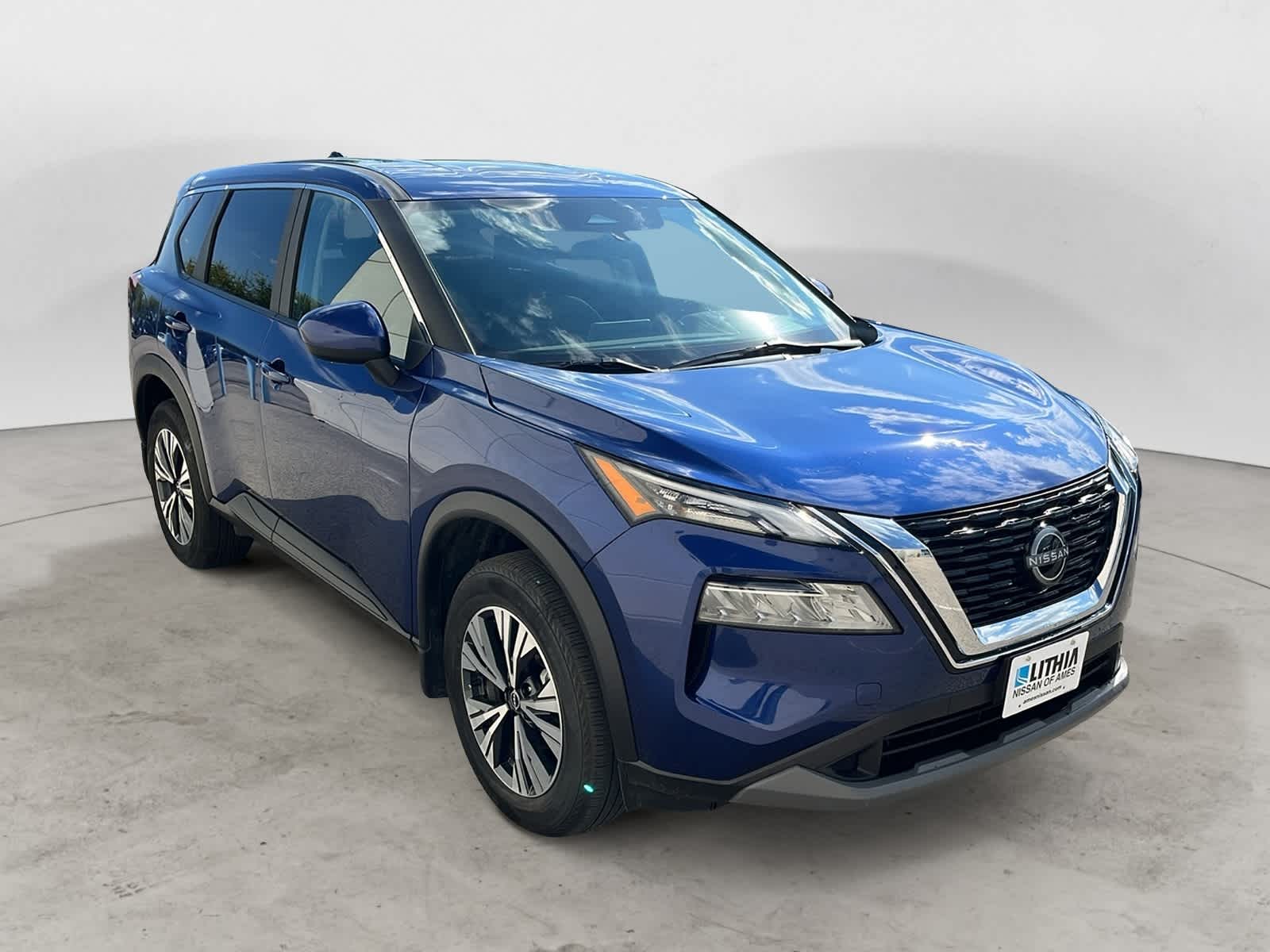Thumbnail: 2023 Nissan Rogue - 1