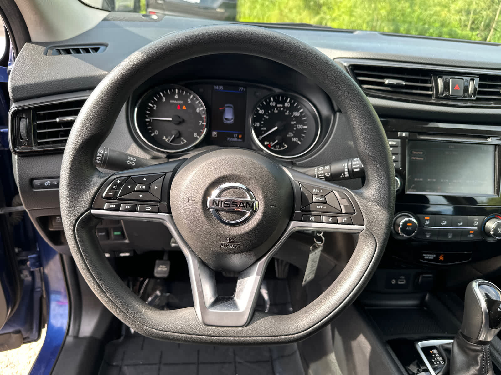 Thumbnail: 2021 Nissan Rogue Sport - 15